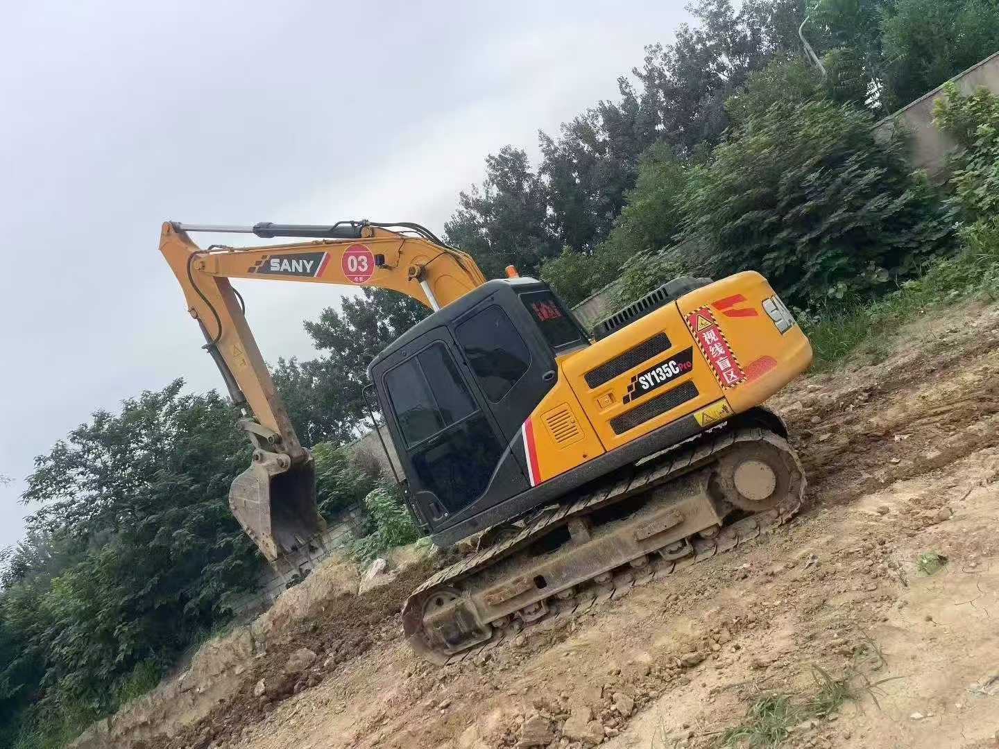 Used Sany SY135 Excavator 2016 Model / 2