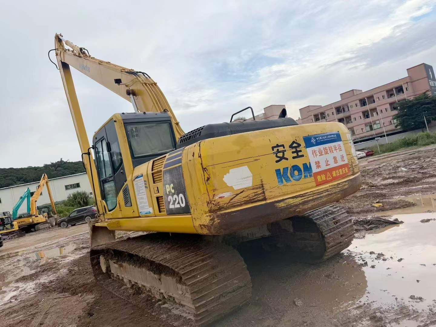 Used Komatsu PC220-8 Excavator 2016 Model / 2