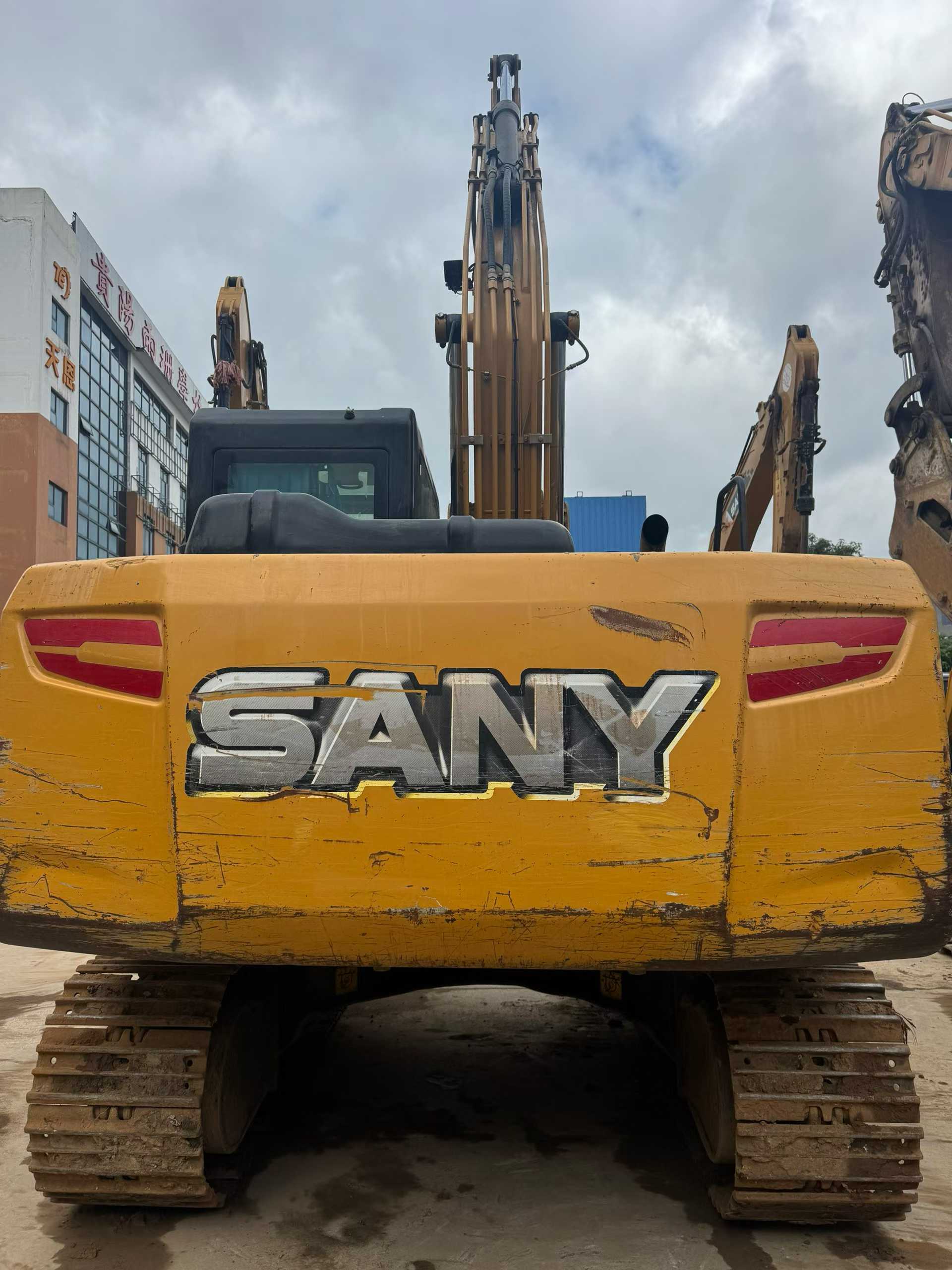 Used Sany SY135 Excavator 2021 Model / 2