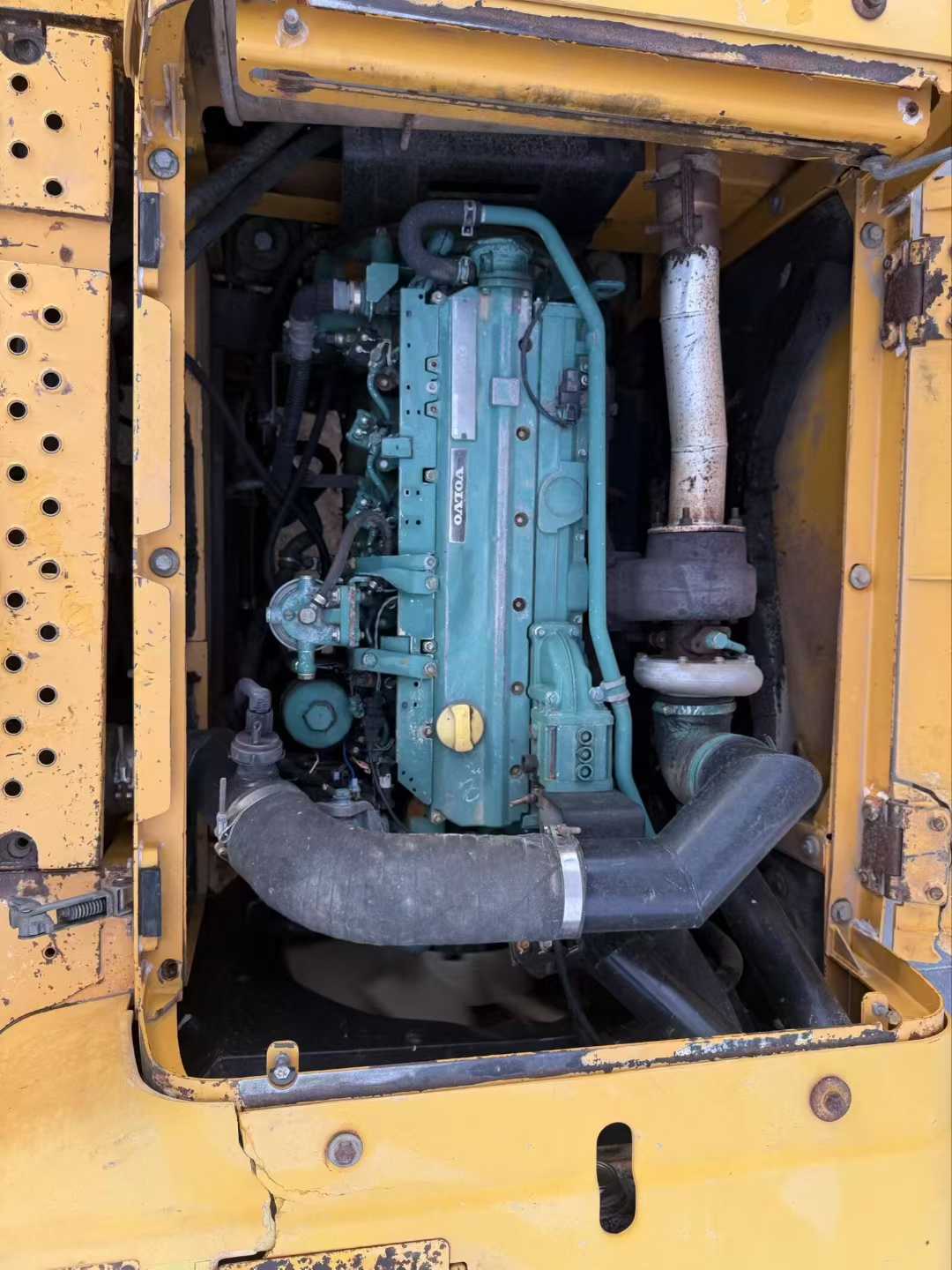 Used Volvo EW210C Excavator 2016 Model / 7