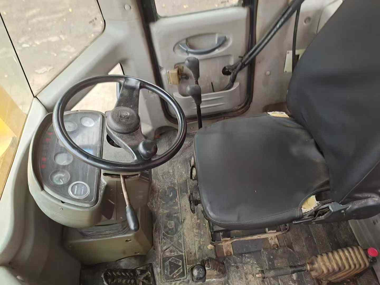 Used XCMG LW300F Excavator 2016 Model / 6