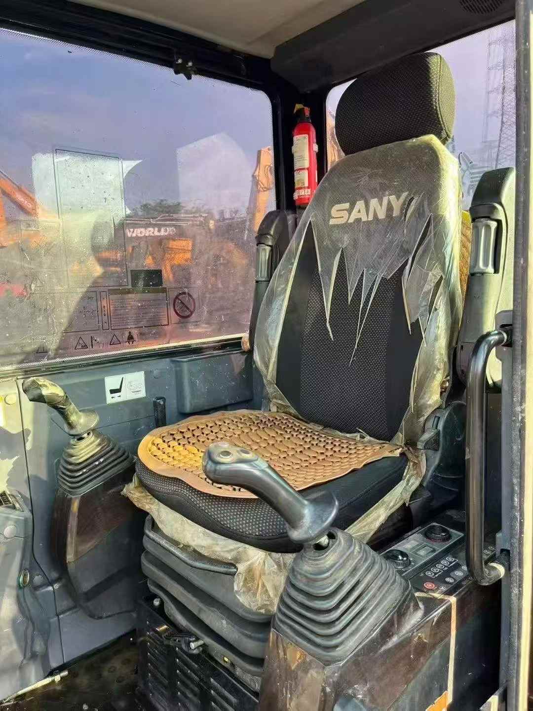 Used Sany SY60 Excavator 2020 Model / 3