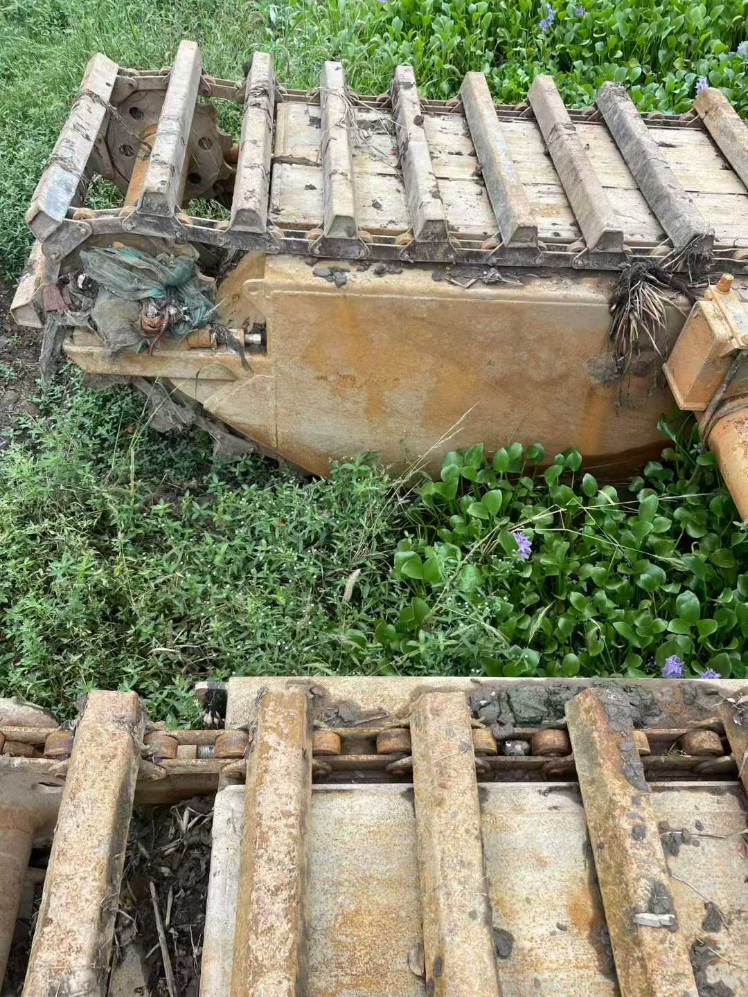 Buy Sumitomo SH200A5 Used Excavator / 9 Used Sumitomo SH200A5 Excavator 2016 Model / 9