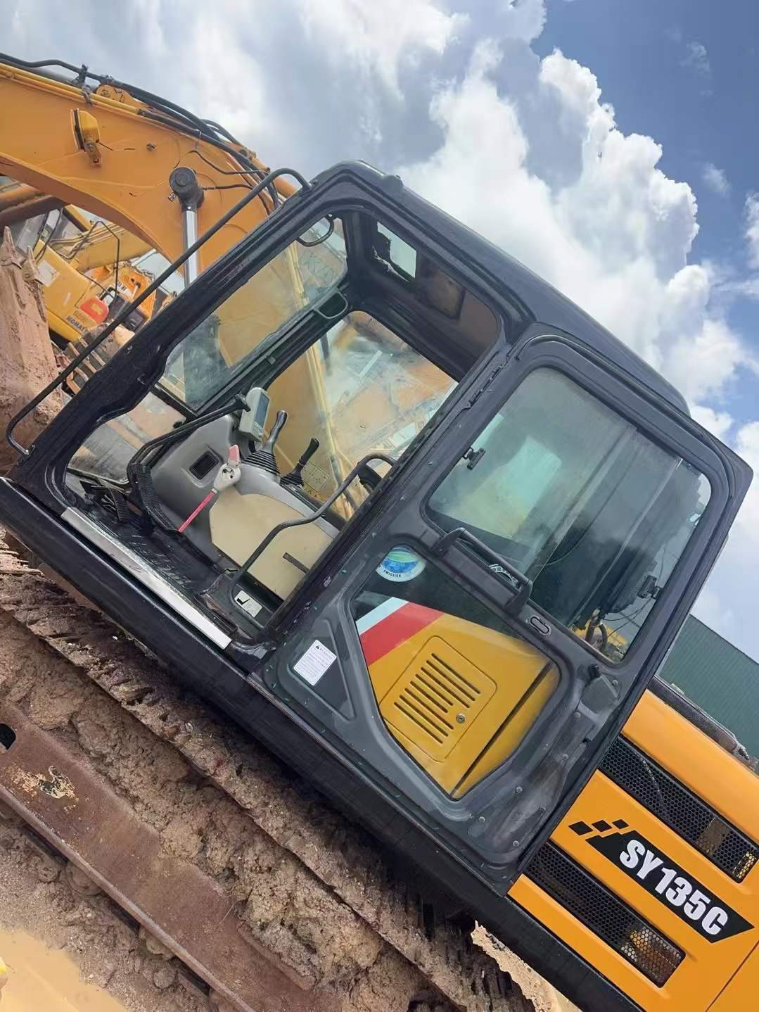Used Sany SY135 Excavator 2016 Model / 3