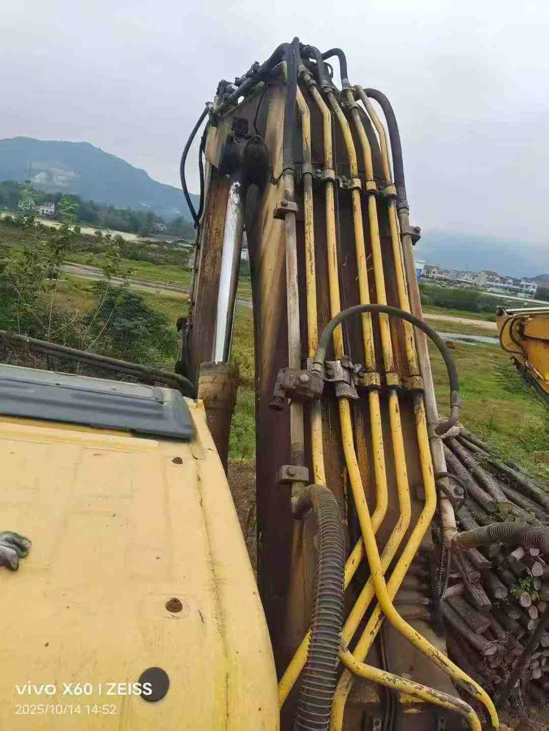 Used Komatsu PC60-7 Excavator 2016 Model / 3