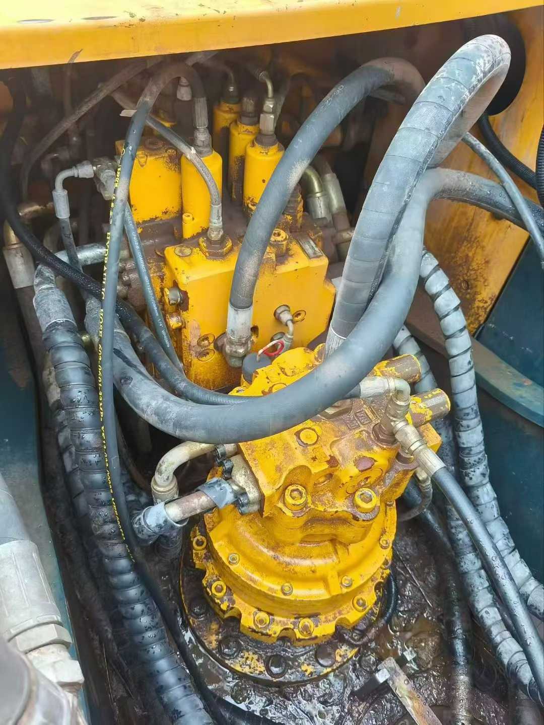 Used Hyundai R215-7 Excavator 2019 Model / 4