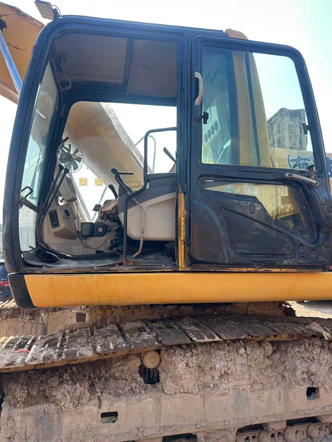 Used Caterpillar 320C Excavator 2016 Model / 4