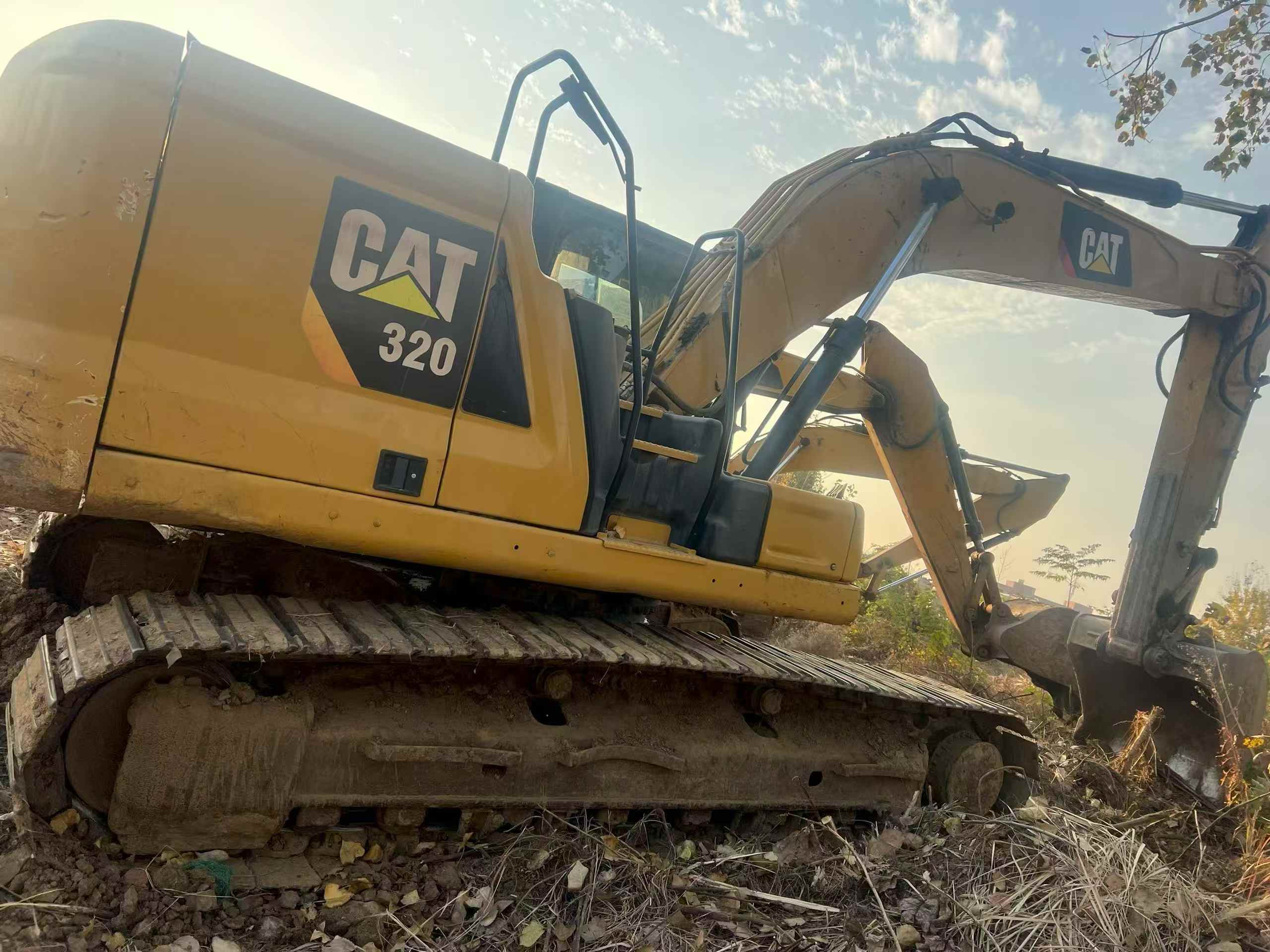 Buy Caterpillar 320GC Used Excavator / 2 Used Caterpillar 320GC Excavator 2018 Model / 2