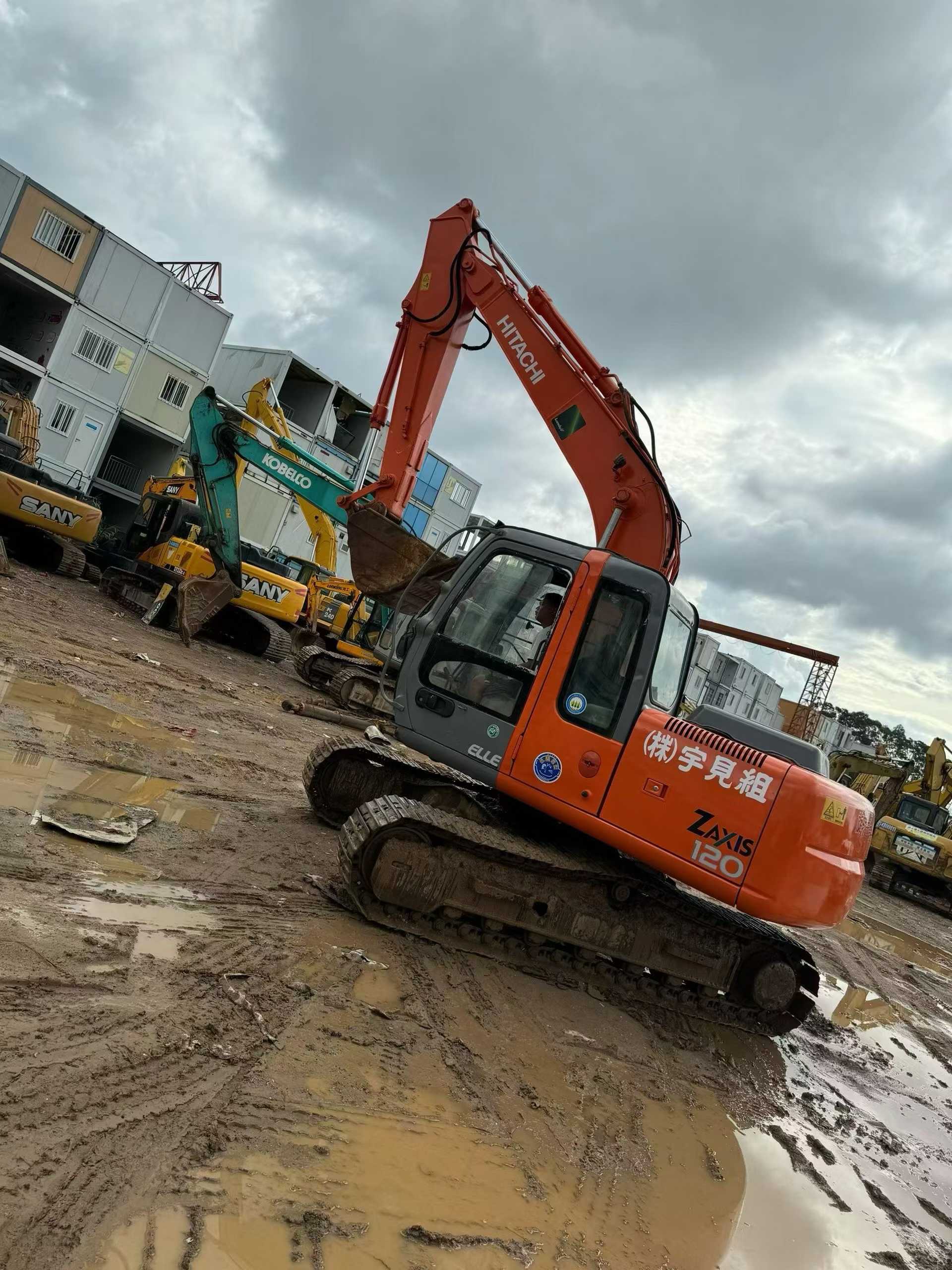 Used Hitachi ZX120 Excavator 2016 Model / 3