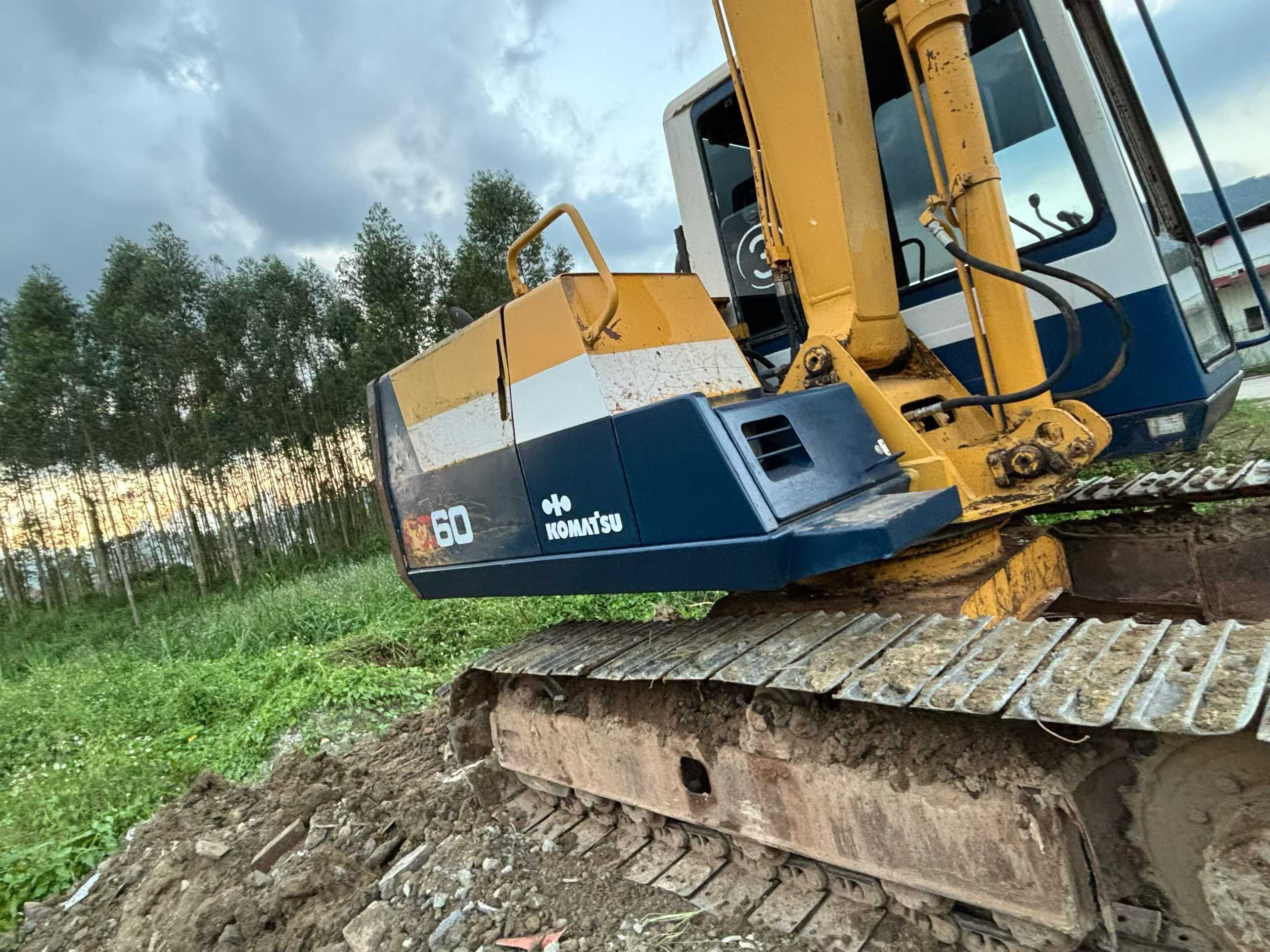 Buy Komatsu PC60-6 Used Excavator / 3 Used Komatsu PC60-6 Excavator 2016 Model / 3