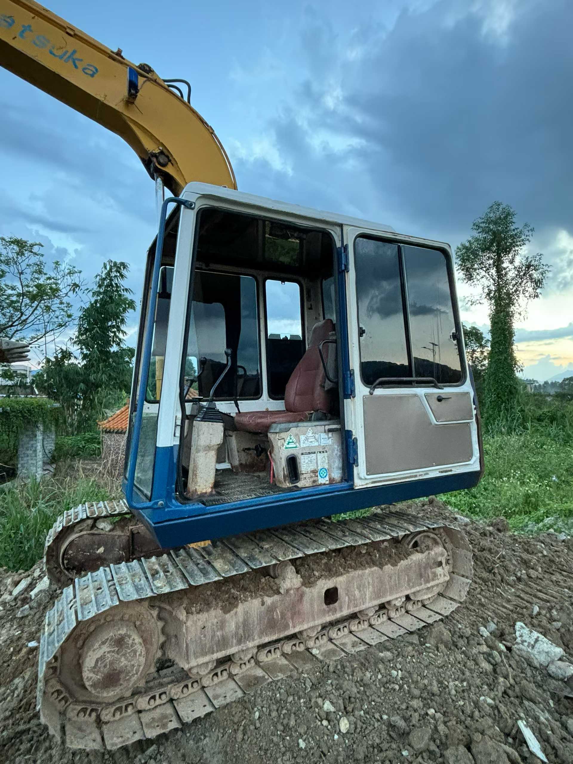 Buy Komatsu PC60-6 Used Excavator / 2 Used Komatsu PC60-6 Excavator 2016 Model / 2