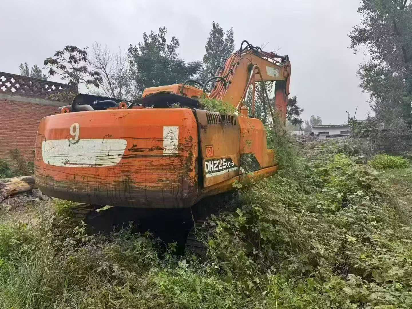 Used Doosan DH220 Excavator 2016 Model / 3