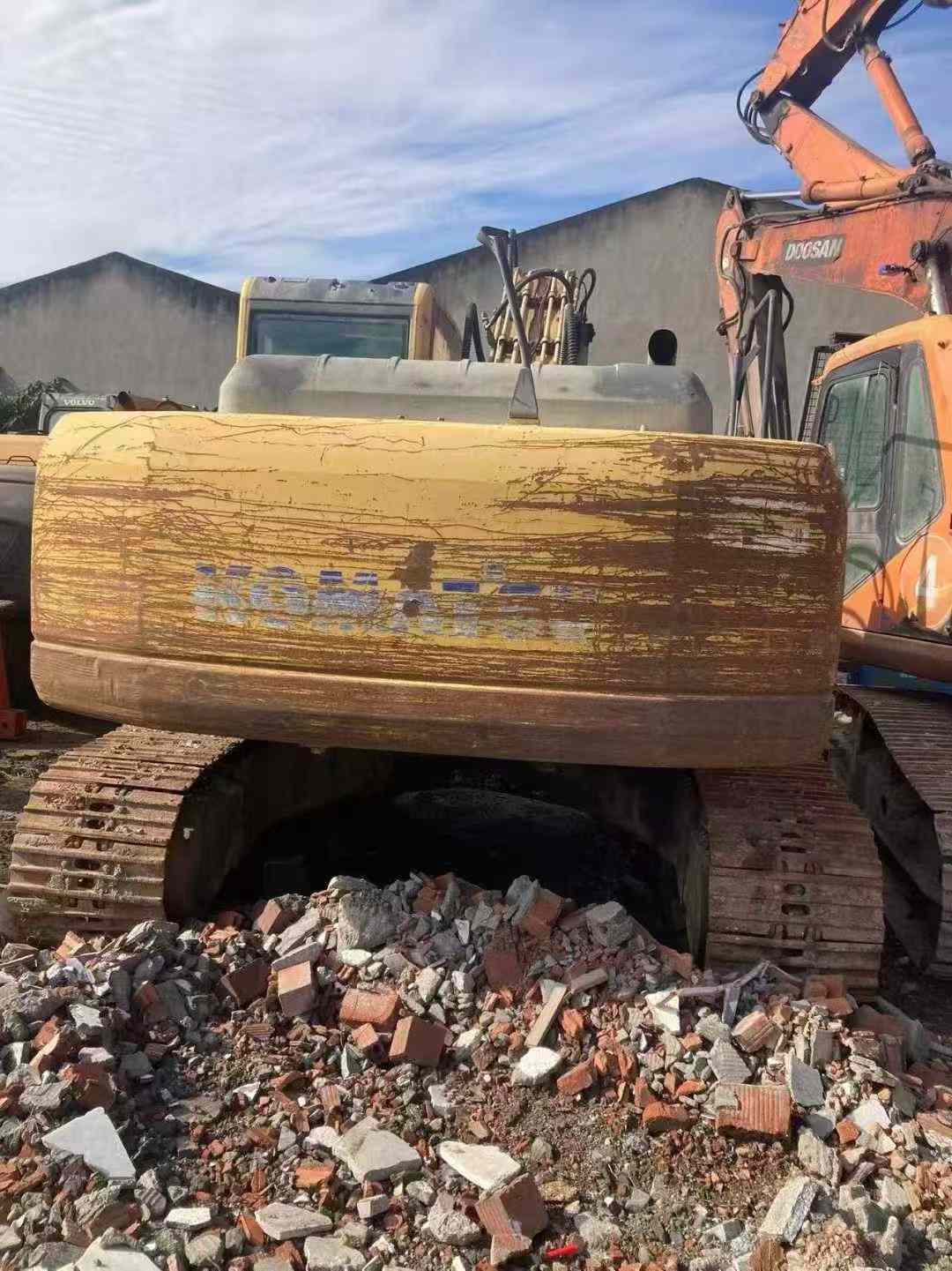 Used Komatsu PC240-11M0 Excavator 2016 Model / 2