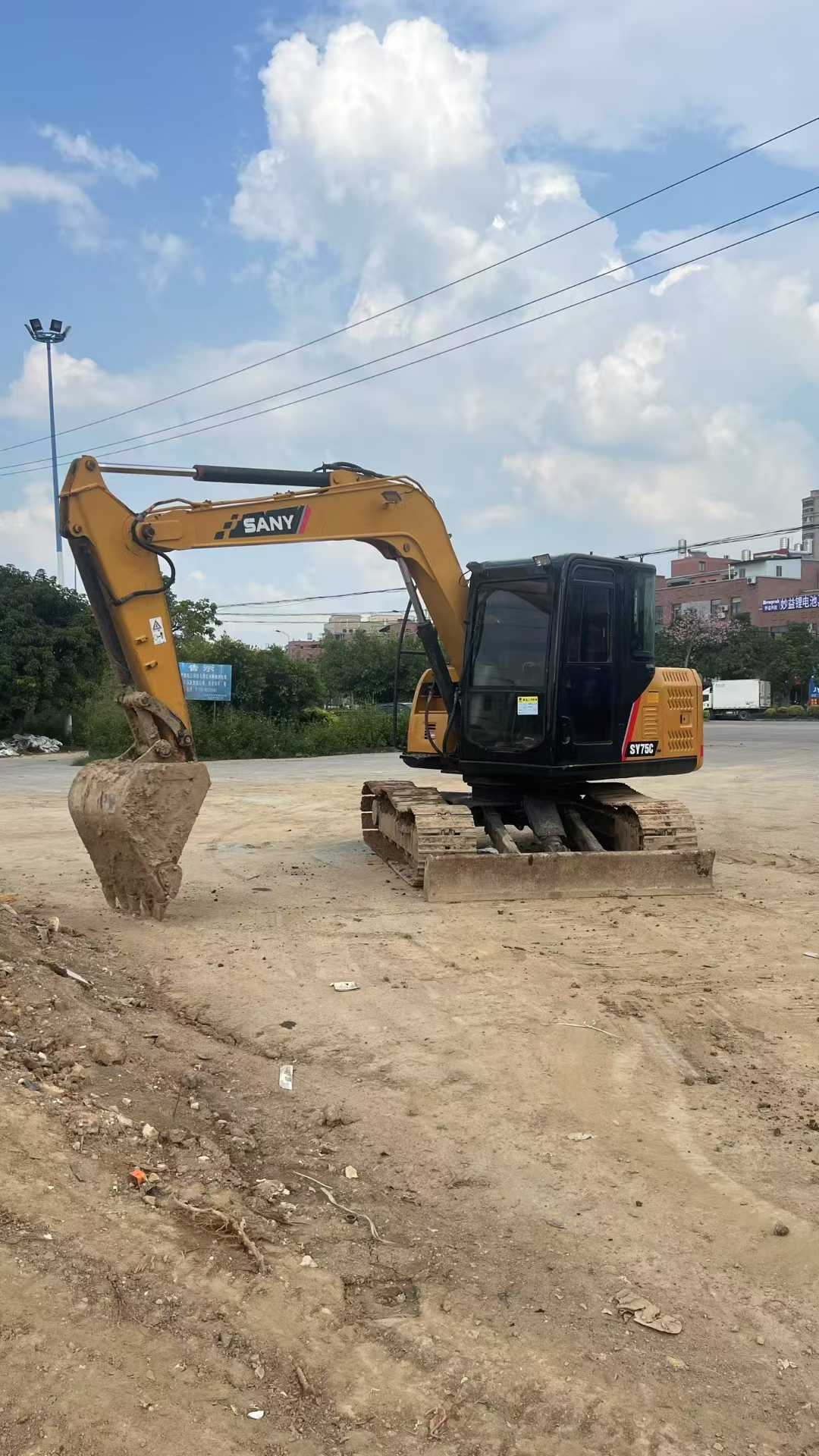 Used Sany SY75 Excavator 2016 Model / 3
