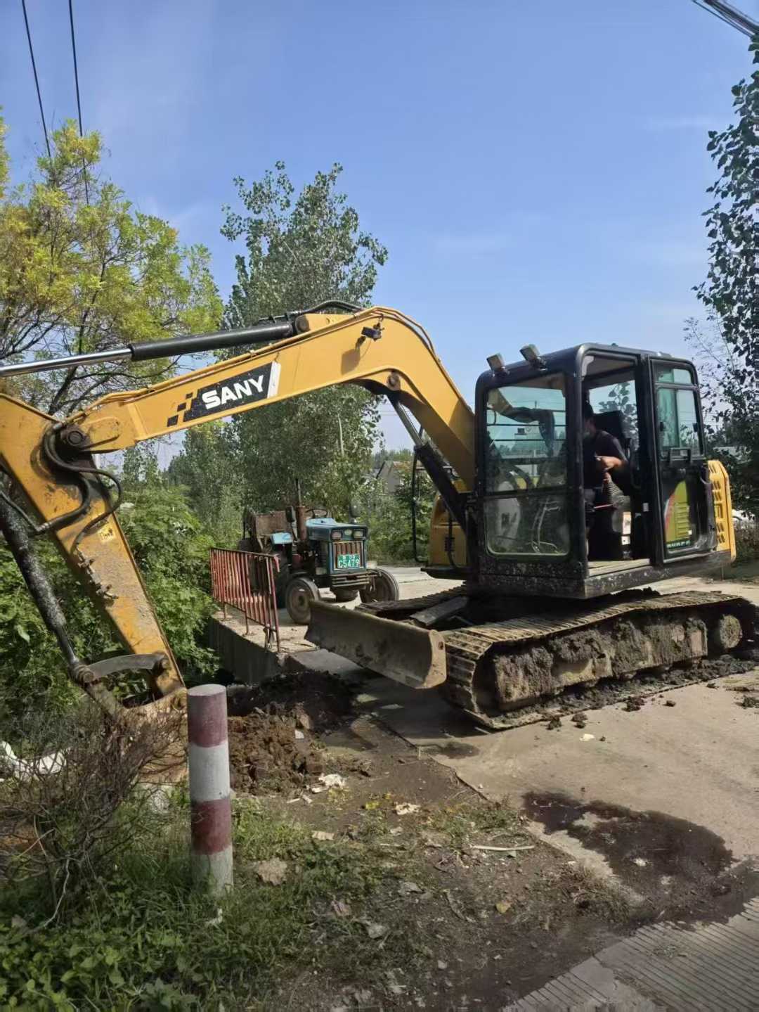 Used Sany SY75 Excavator 2019 Model / 3