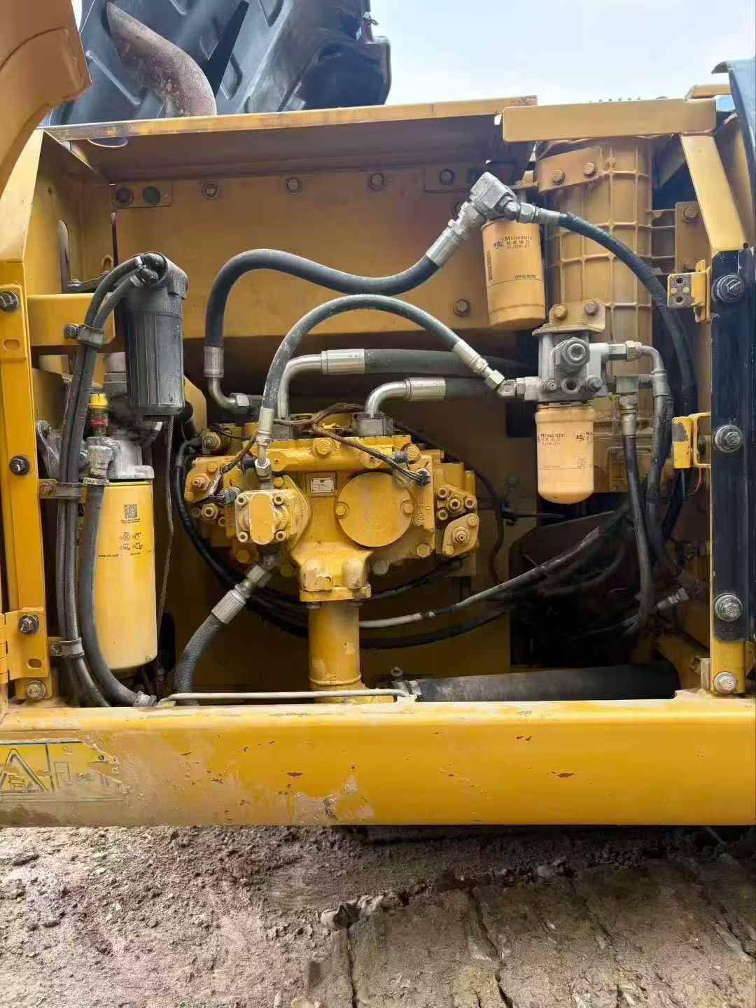 Used Caterpillar 320D Excavator 2014 Model / 7