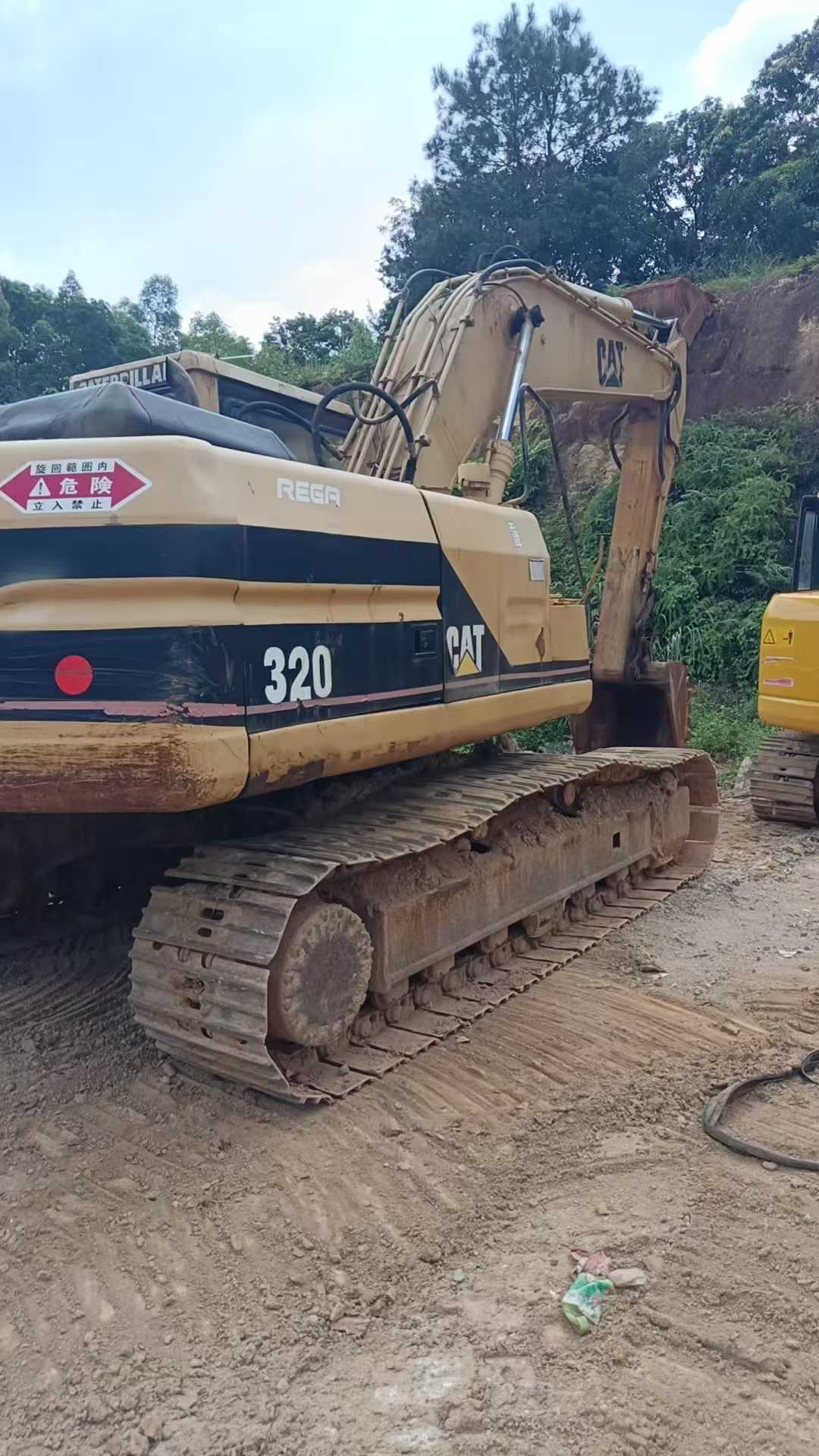 Used Caterpillar CT20 Excavator 2016 Model / 3