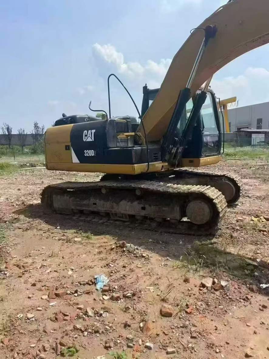 Used Caterpillar 320D Excavator 2015 Model / 2