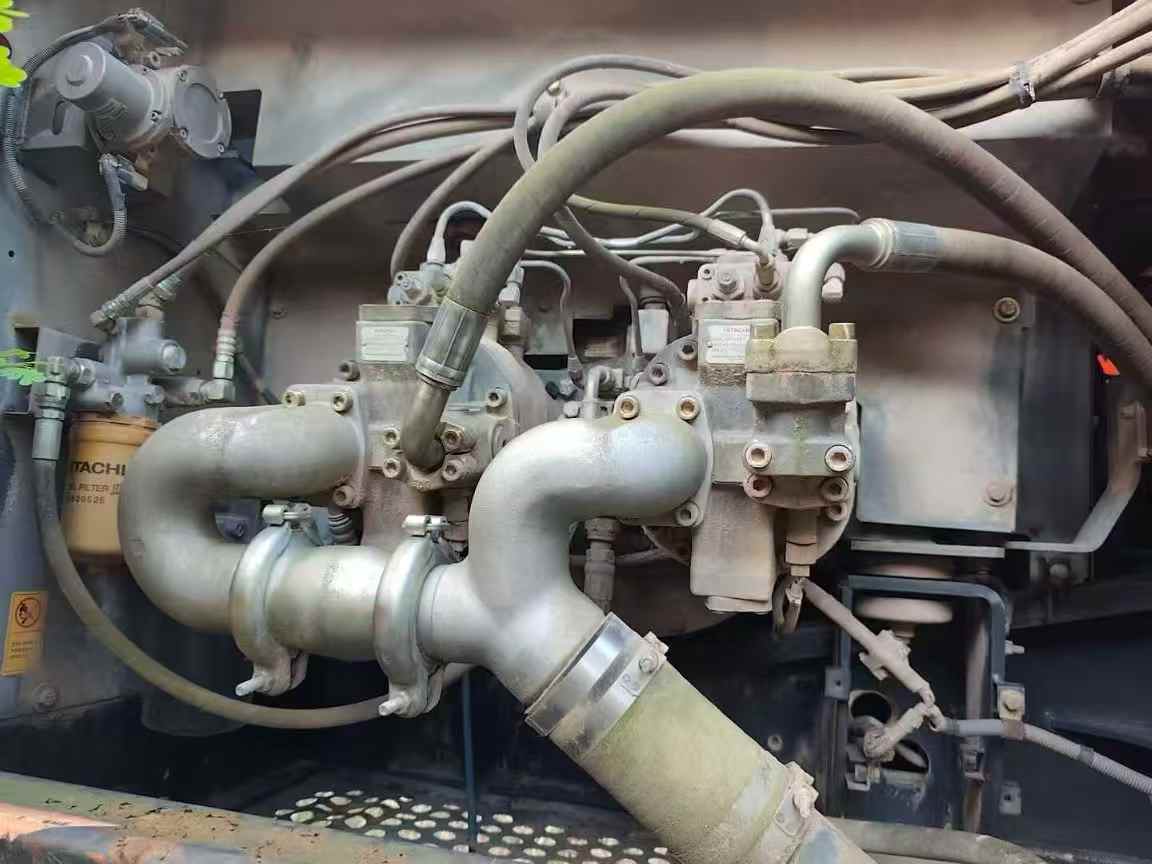 Used Hitachi ZW330 Excavator 2014 Model / 4