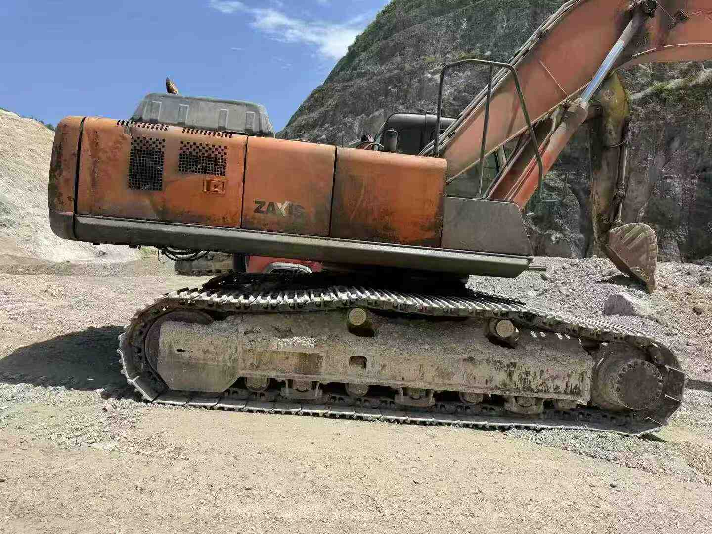 Used Hitachi ZX60 Excavator 2016 Model / 3