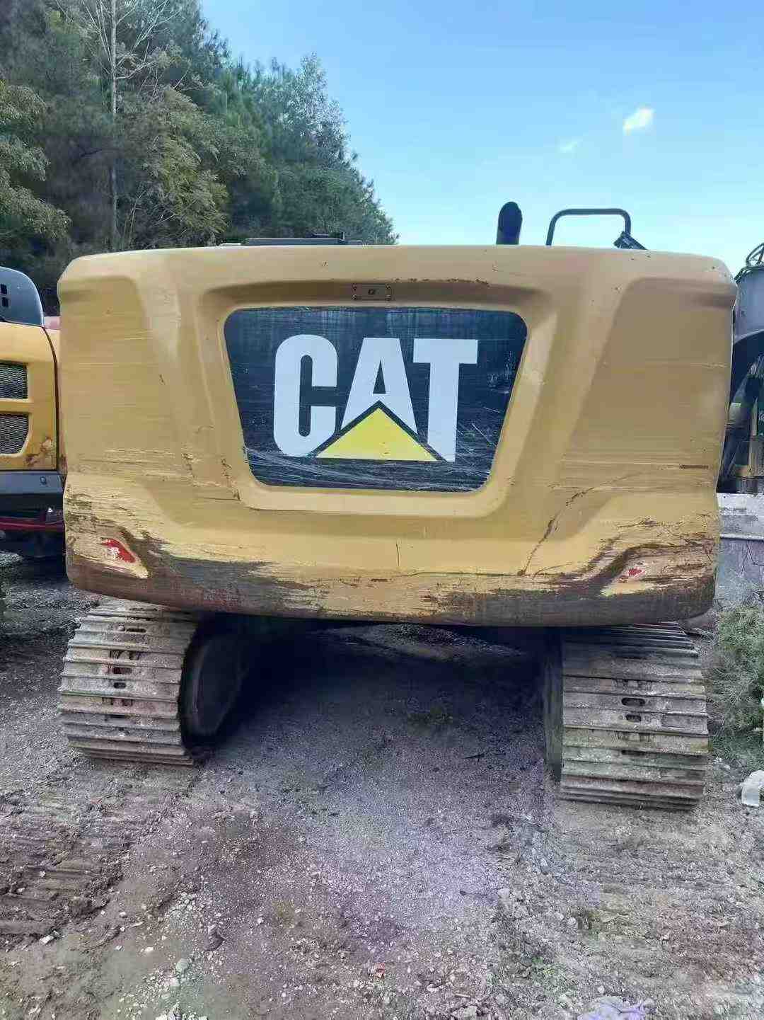 Buy Caterpillar 323 Used Excavator / 1