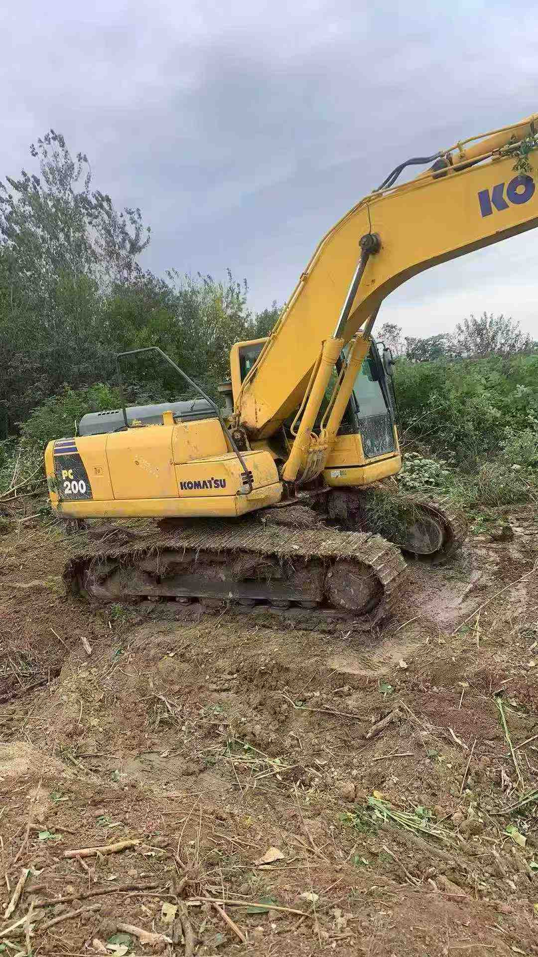 Used Komatsu PC200 Excavator 2017 Model / 4