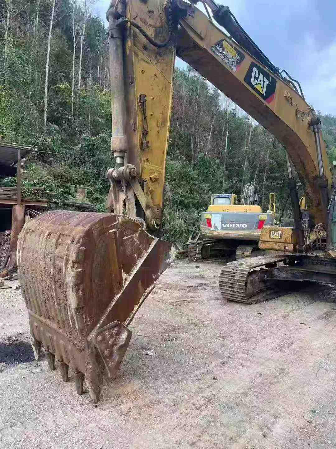 Used Caterpillar 323 Excavator 2019 Model / 4