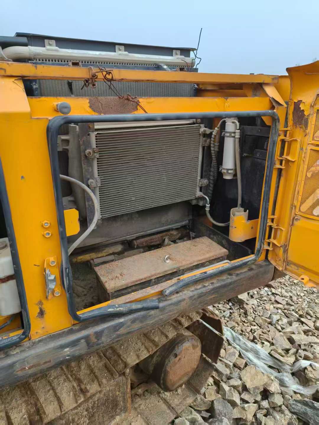 Used Sany SY215W Excavator 2016 Model / 6