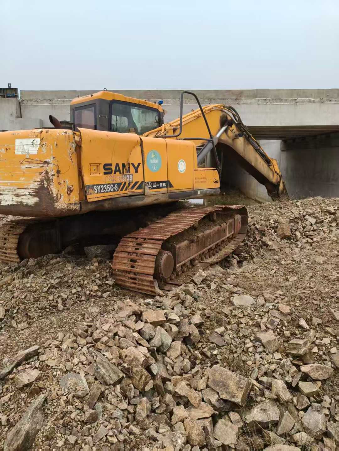 Used Sany SY215W Excavator 2016 Model / 3