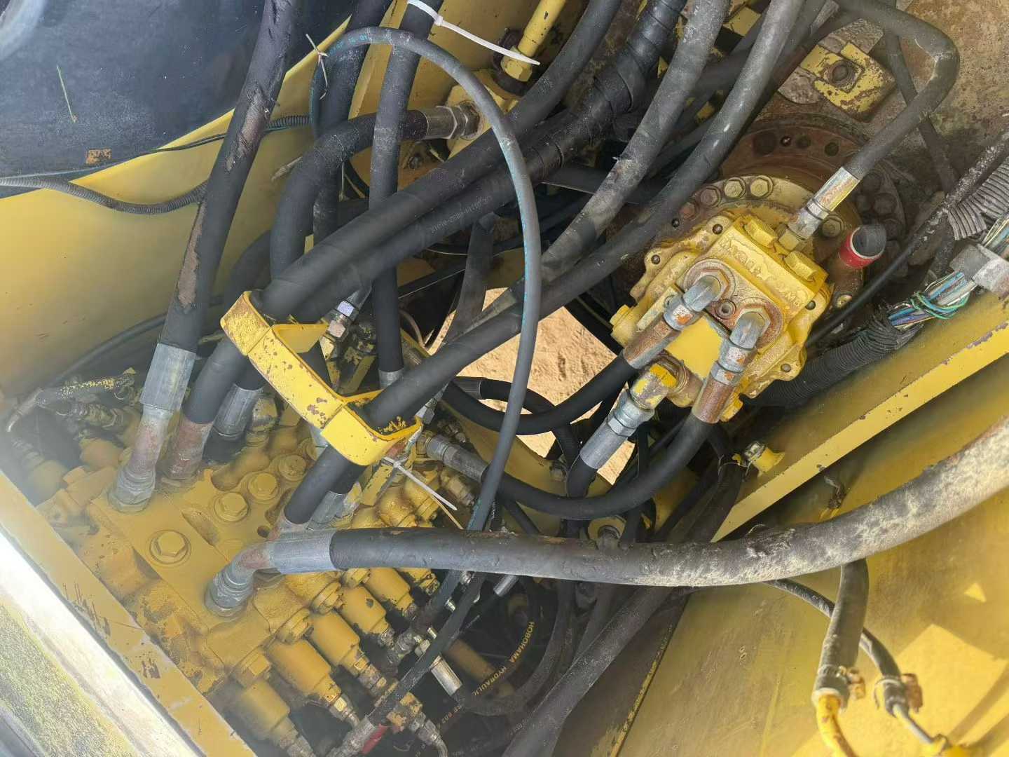 Used Komatsu PC120-6E Excavator 2016 Model / 6