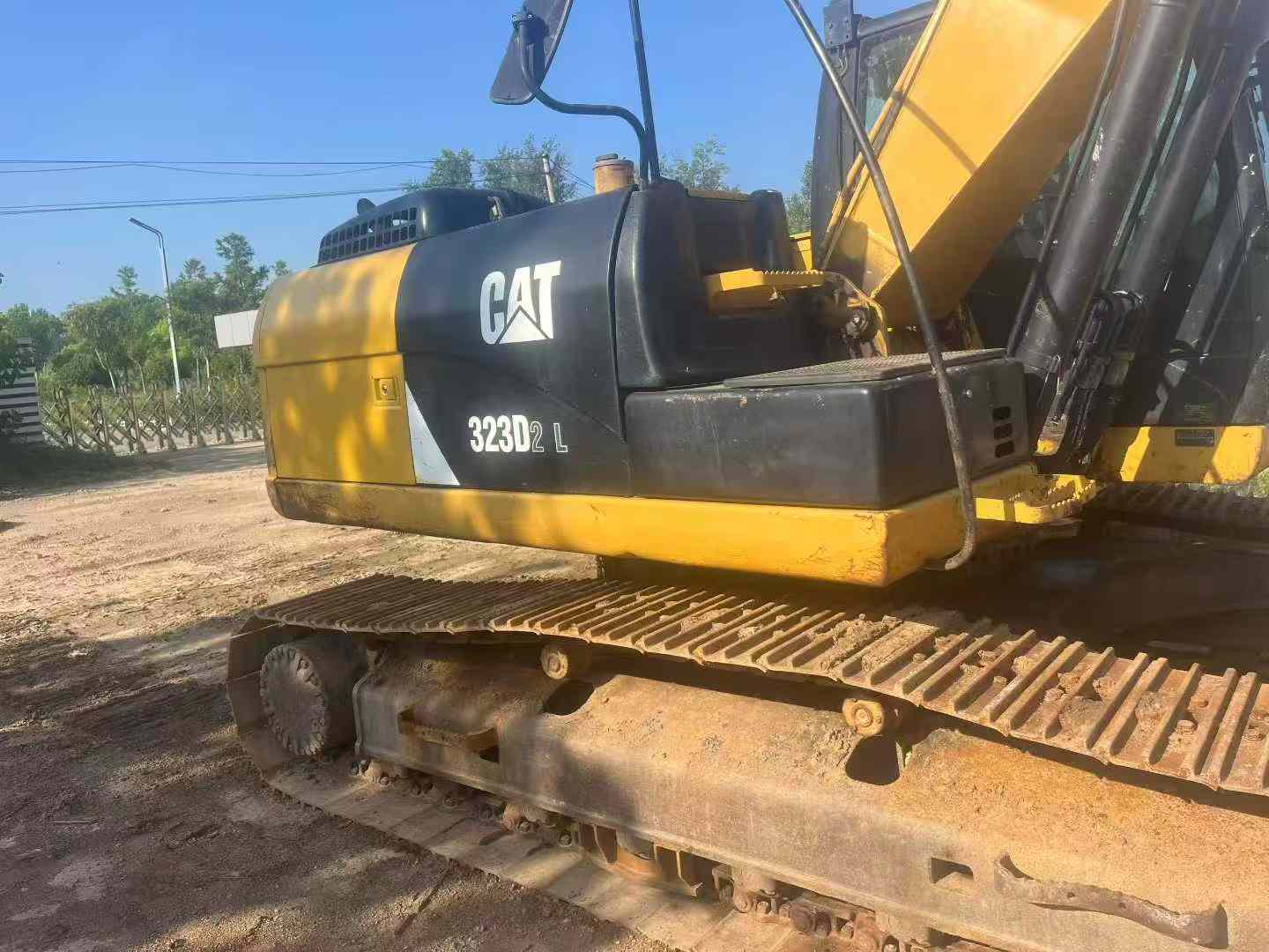 Used Caterpillar 323 Excavator 2014 Model / 3