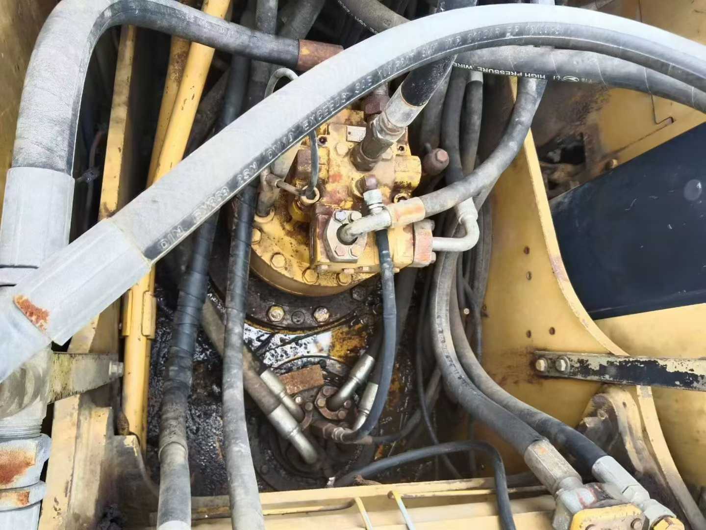 Used Caterpillar 320D Excavator 2016 Model / 8