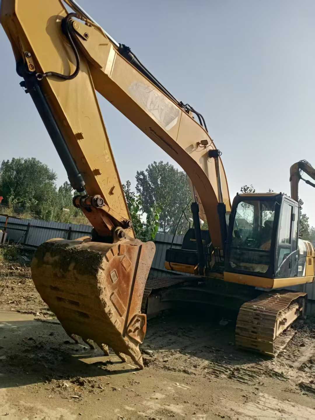 Used Caterpillar 323D2L Excavator 2014 Model / 2