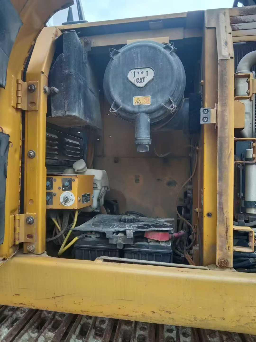 Used Caterpillar 320D Excavator 2016 Model / 9