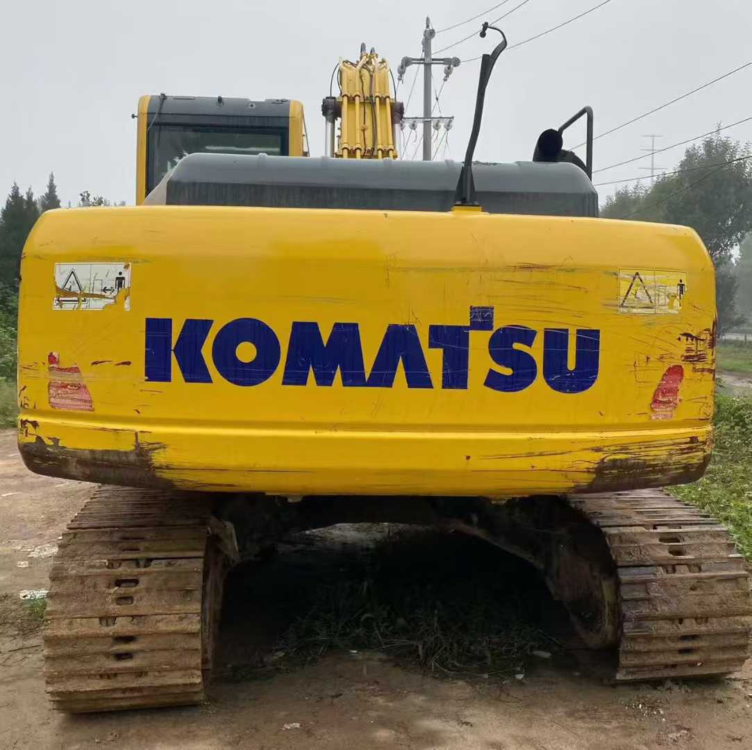 Used Komatsu PC200LC Excavator 2016 Model / 4