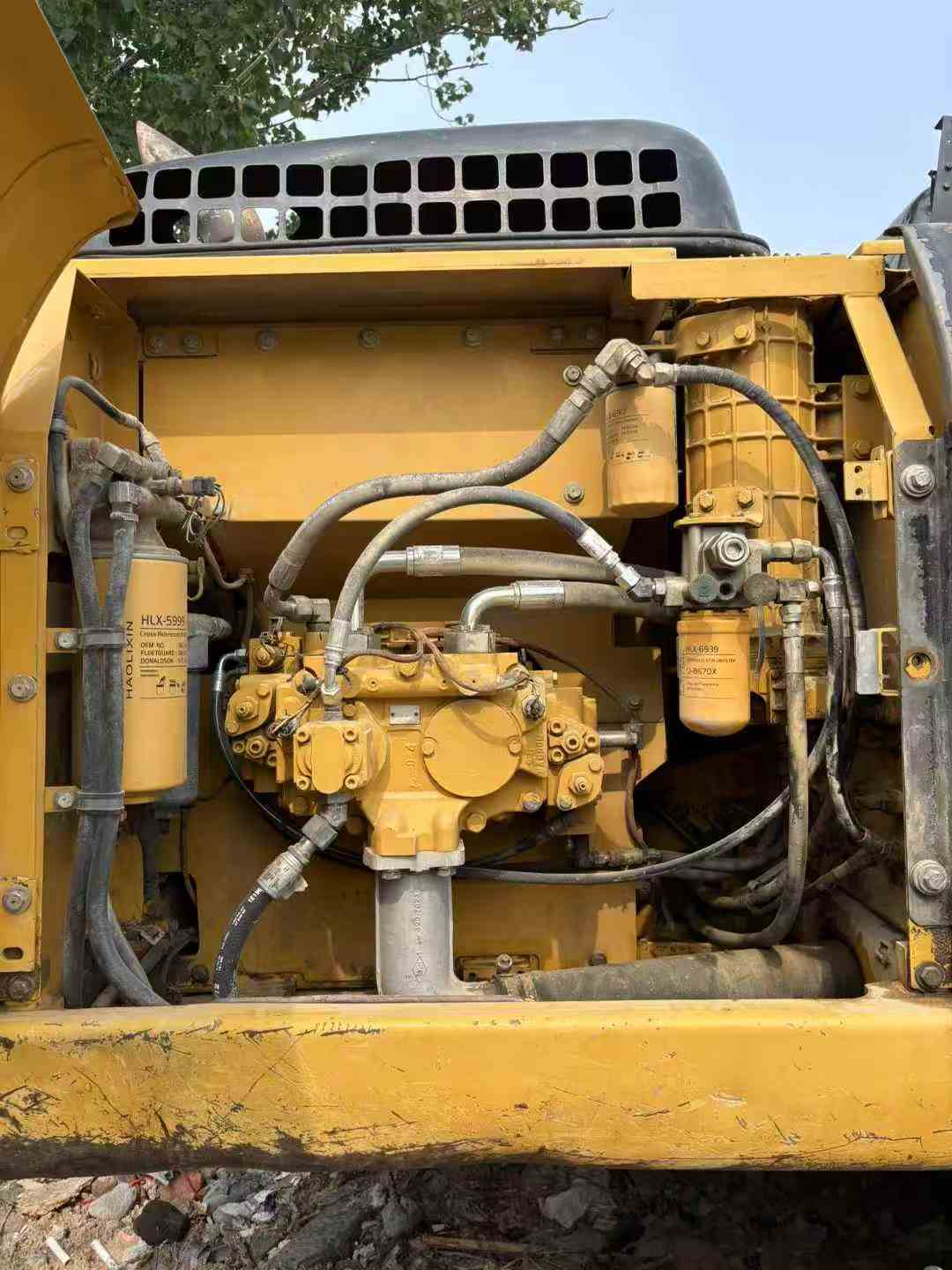 Used Caterpillar 323D2L Excavator 2017 Model / 6