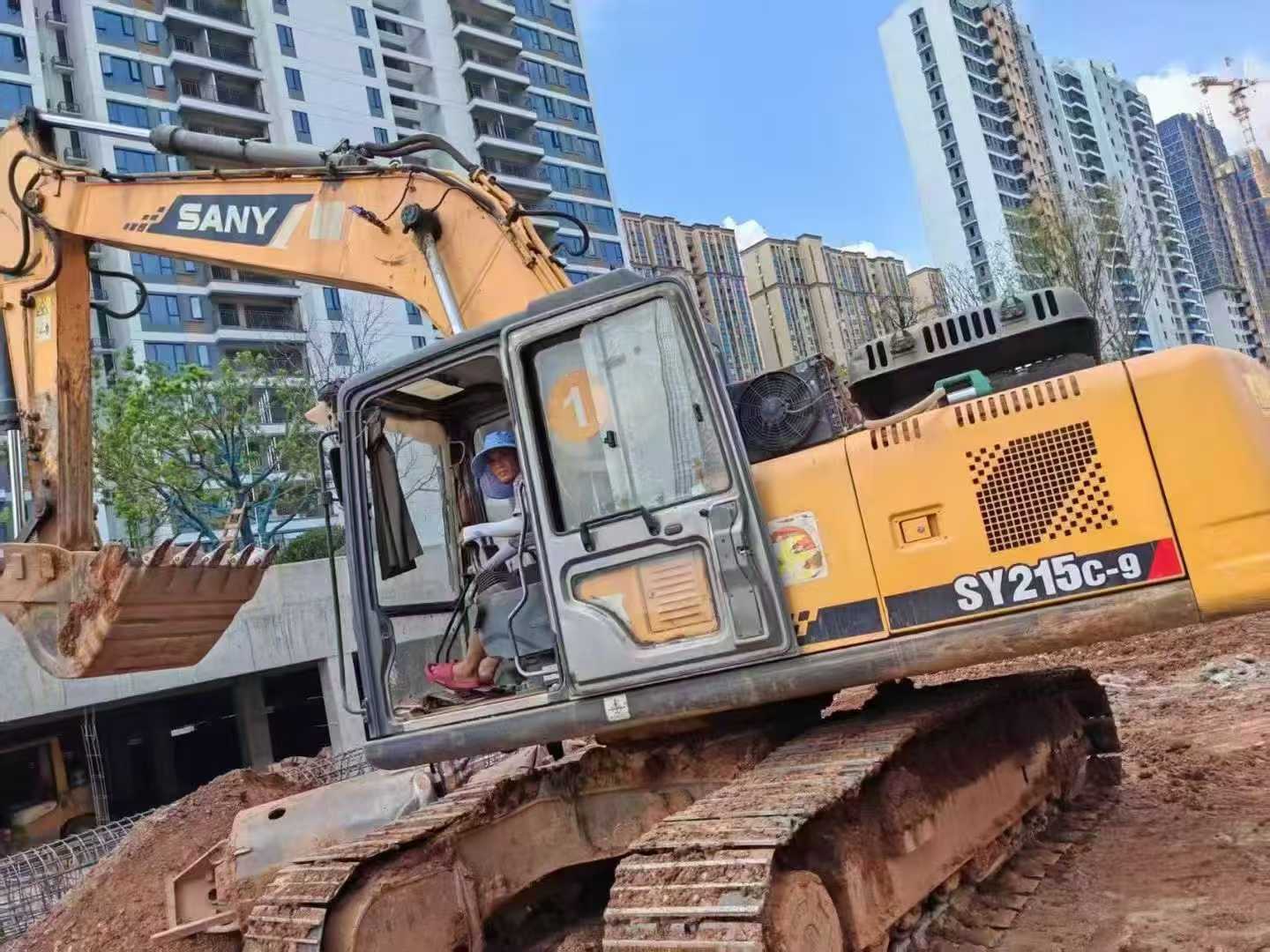 Used Sany SY195C Excavator 2013 Model / 5