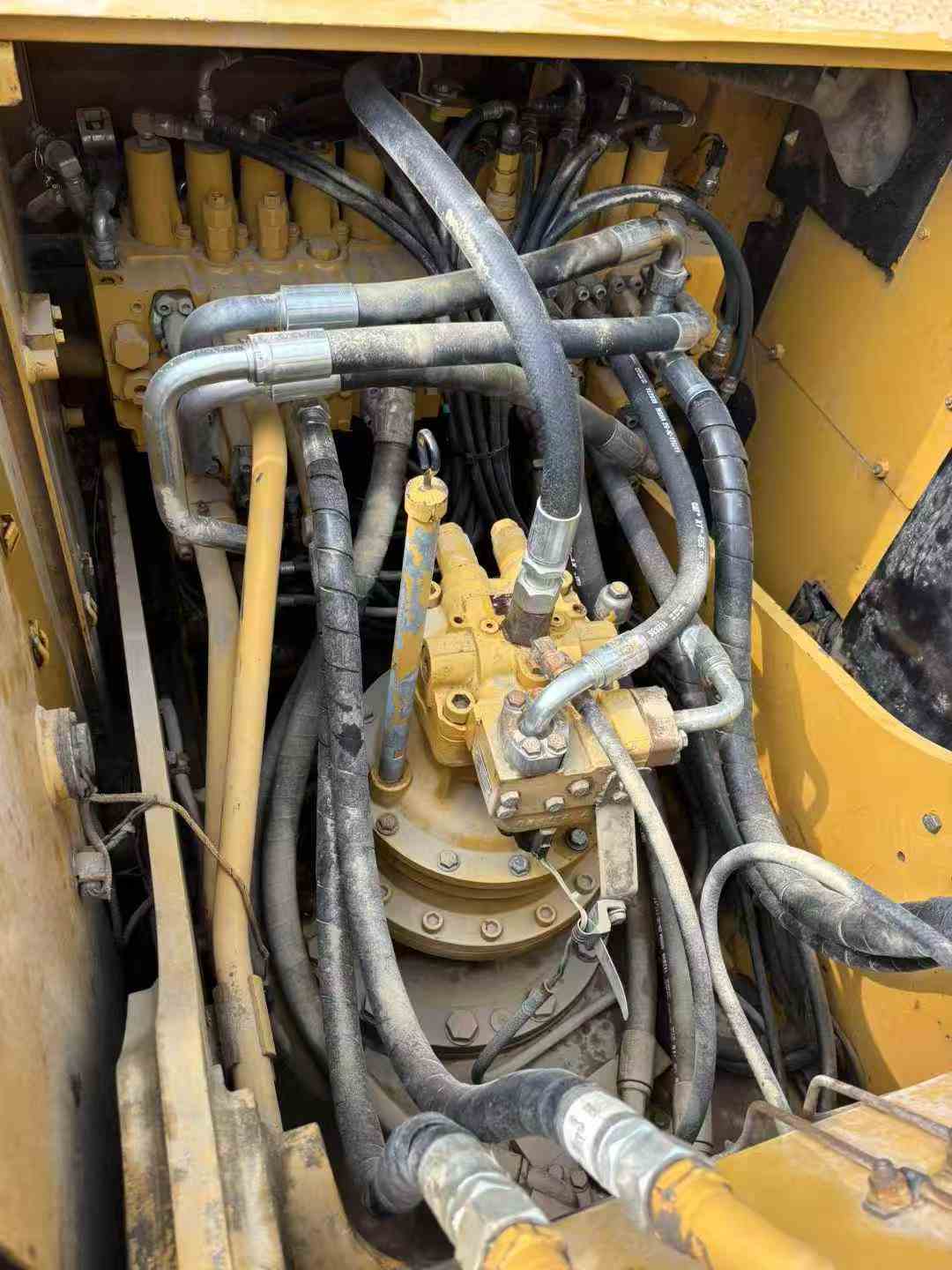 Used Caterpillar 323D2L Excavator 2017 Model / 7