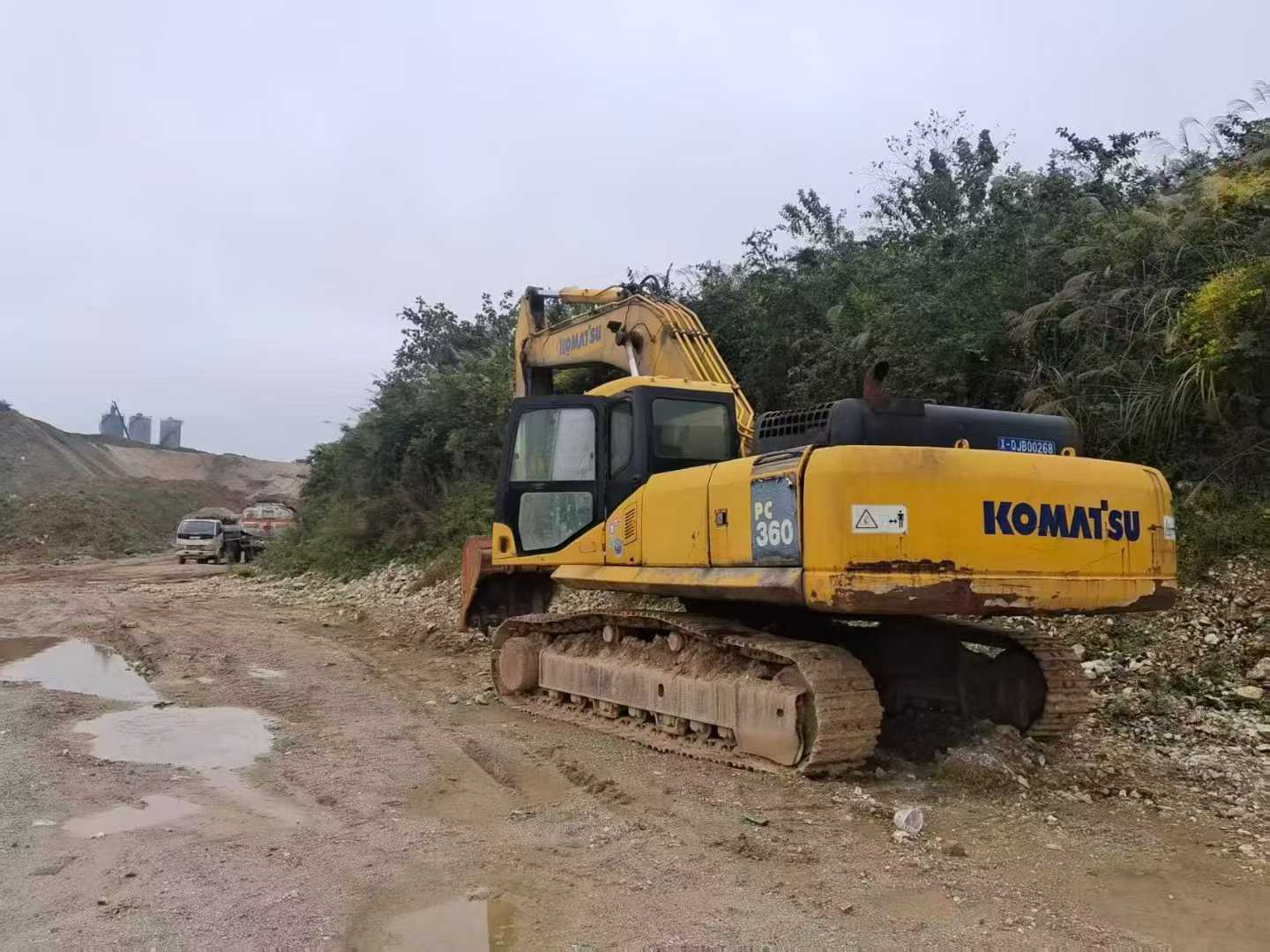 Used Komatsu PC60 Excavator 2016 Model / 3