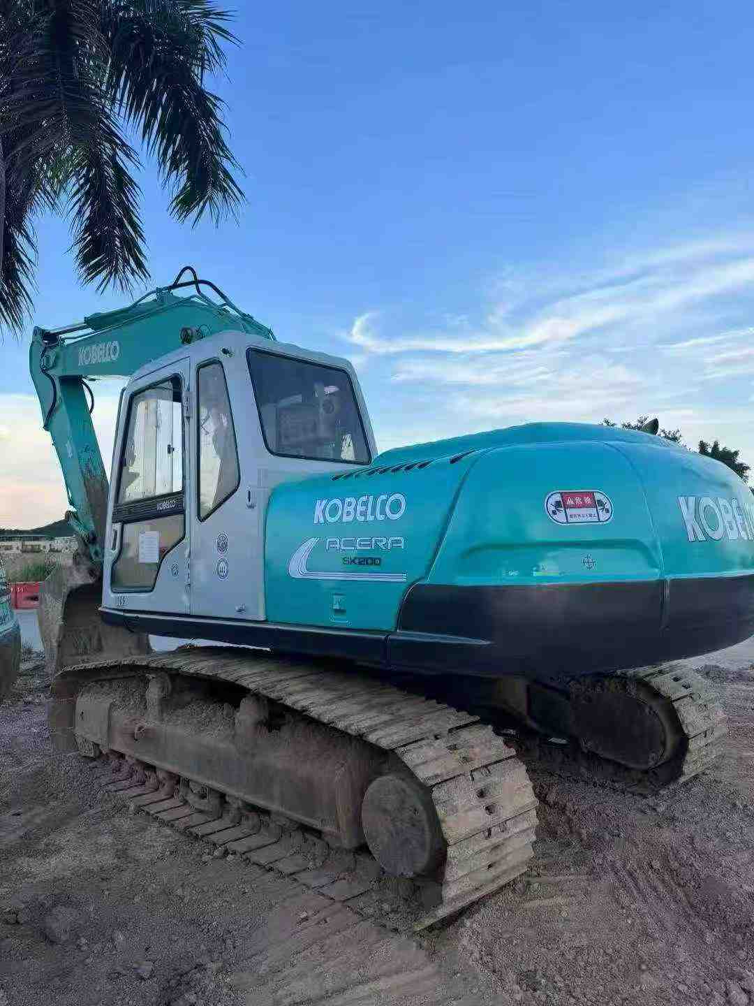 Used Kobelco SK200-5.5 Excavator 2016 Model / 2