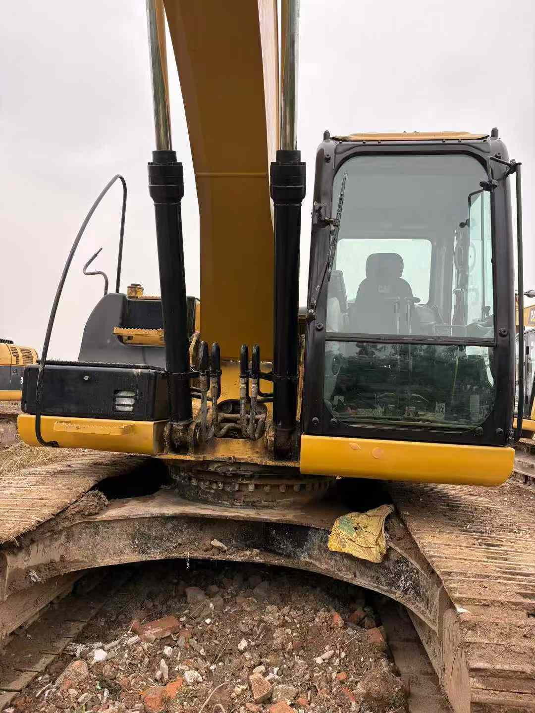 Buy Caterpillar 323D2L Used Excavator / 5 Used Caterpillar 323D2L Excavator 2017 Model / 5