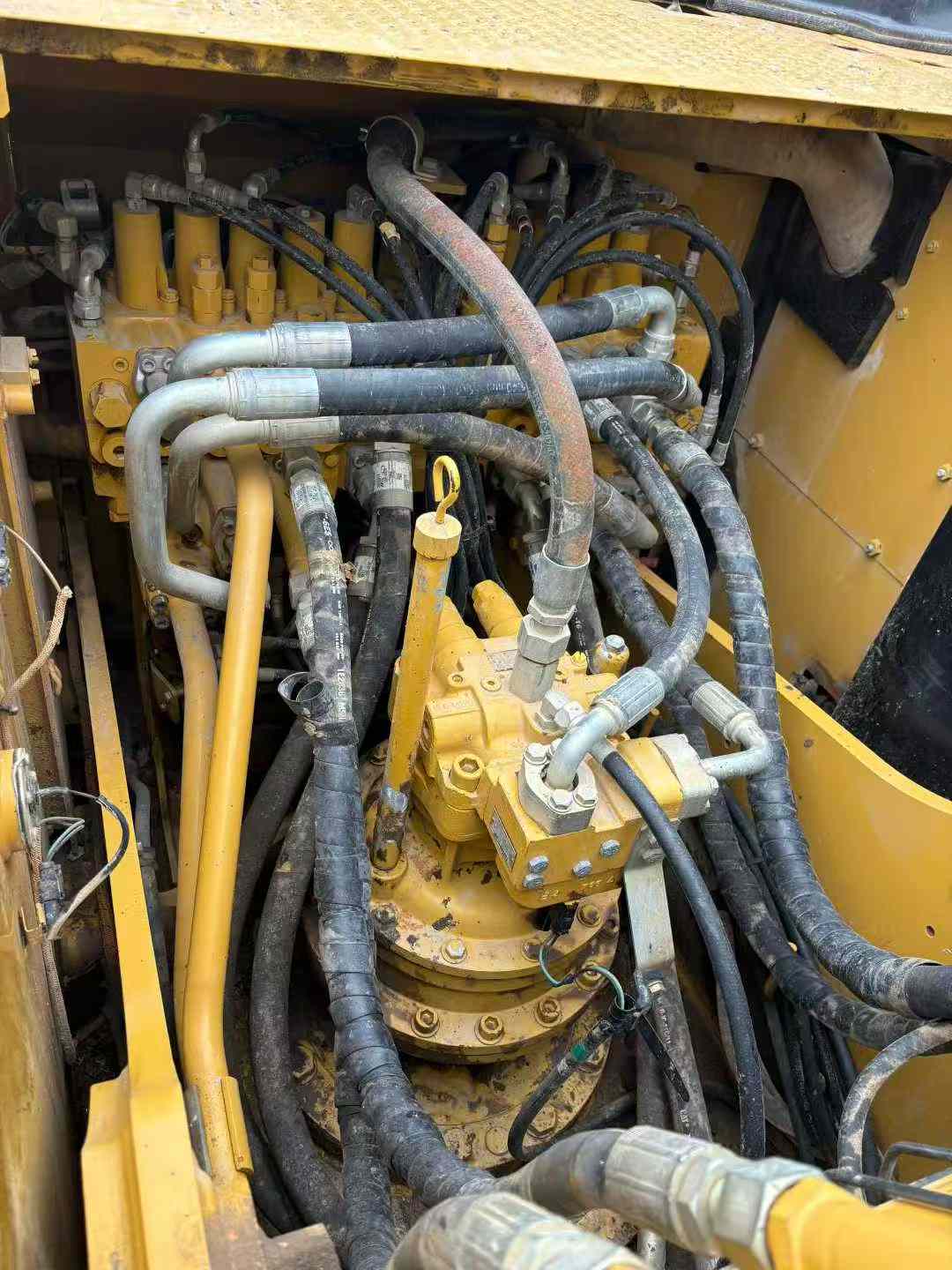 Buy Caterpillar 323D2L Used Excavator / 7 Used Caterpillar 323D2L Excavator 2017 Model / 7