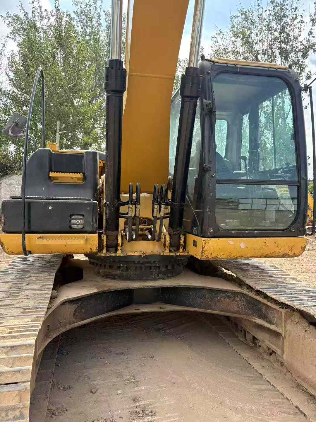 Used Caterpillar 323D2L Excavator 2017 Model / 5