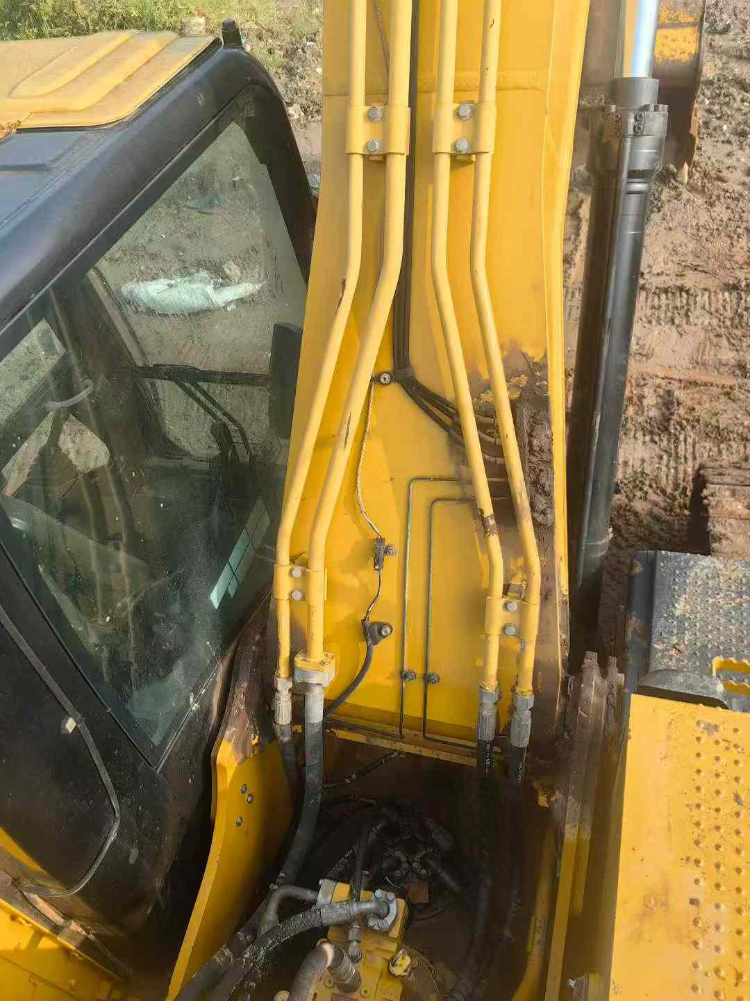 Used Caterpillar 323D2L Excavator 2017 Model / 6