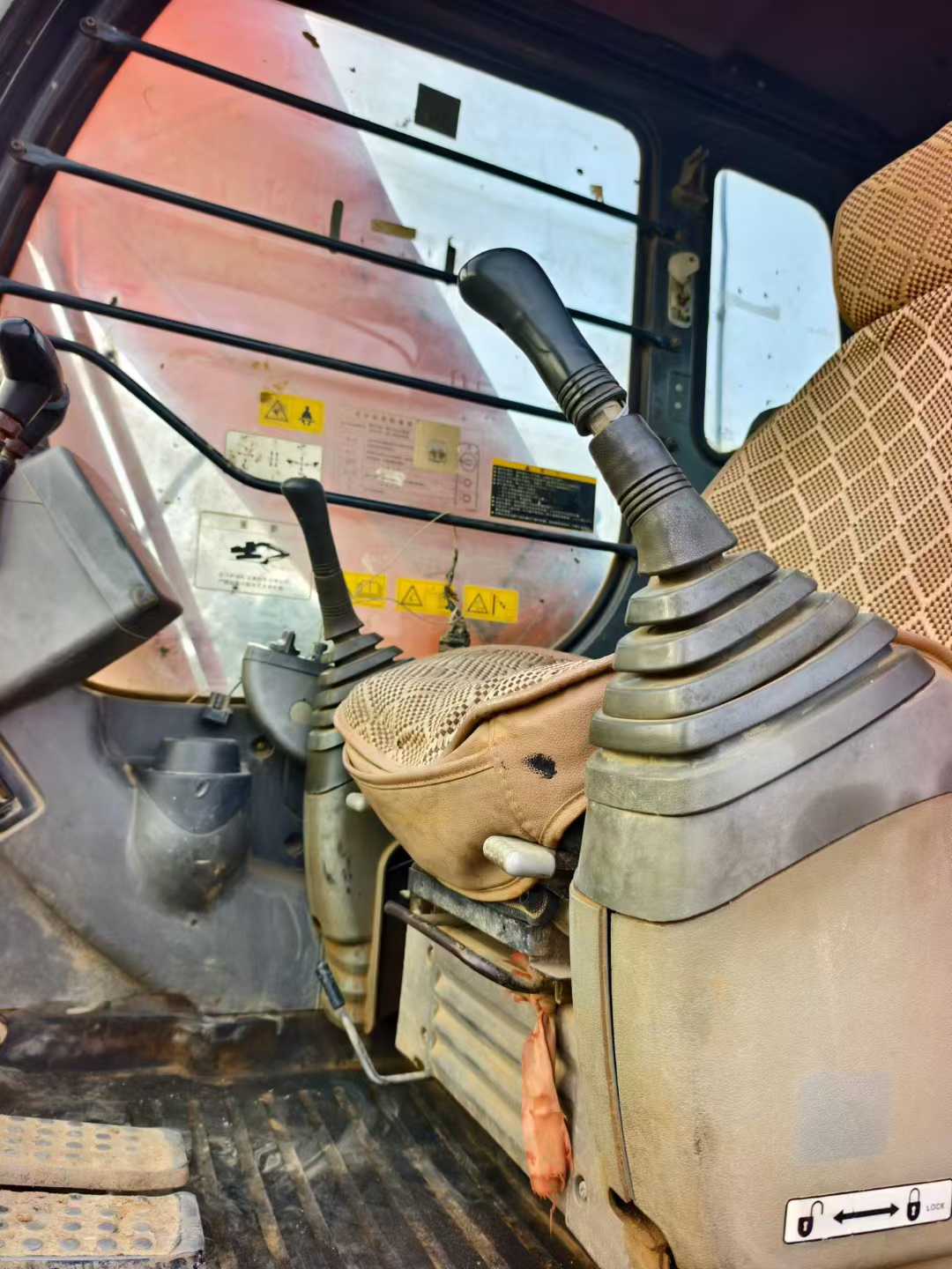 Used Hitachi ZX200-3G Excavator 2016 Model / 4