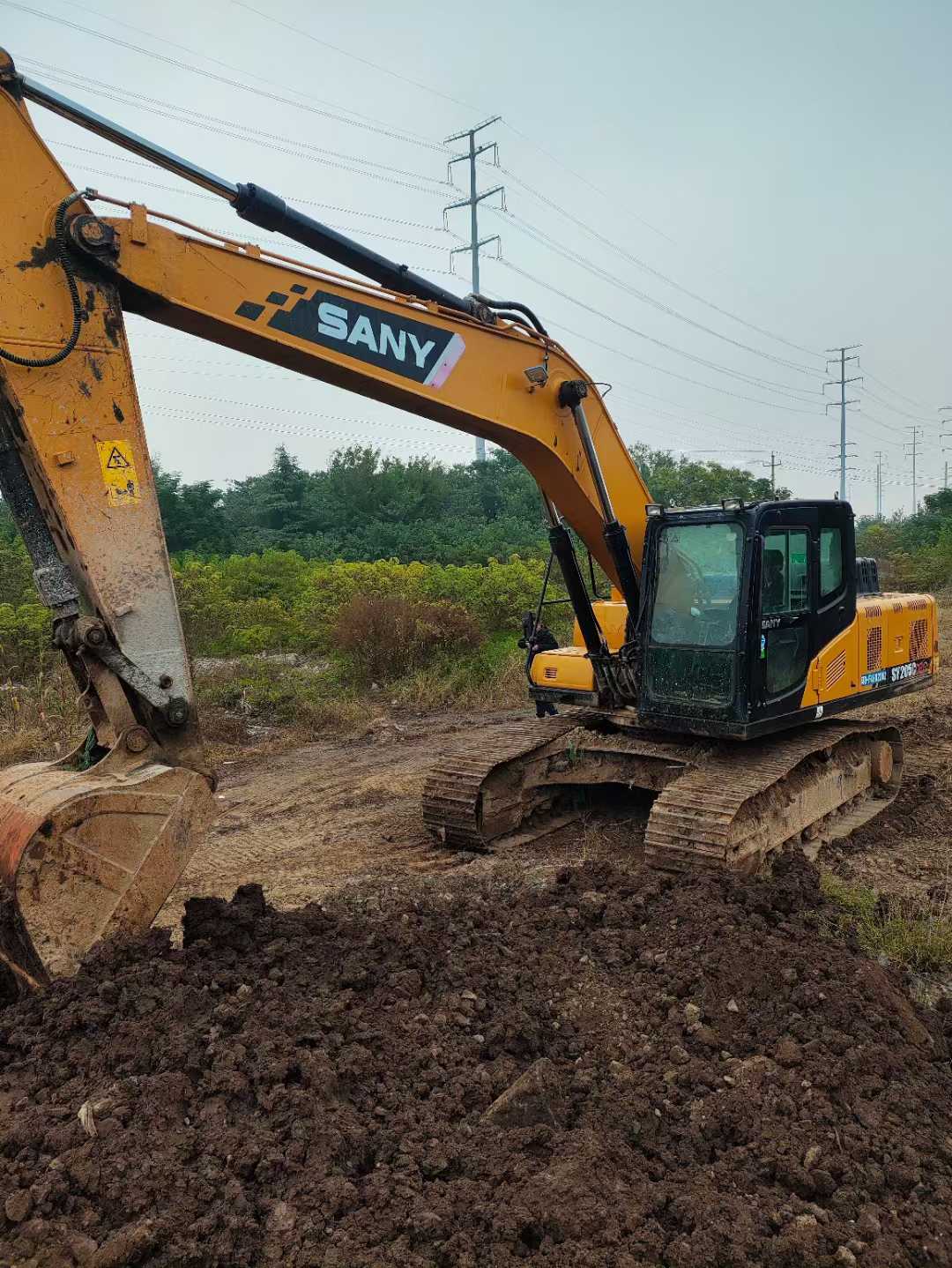 Used Sany SY205H Excavator 2016 Model / 3