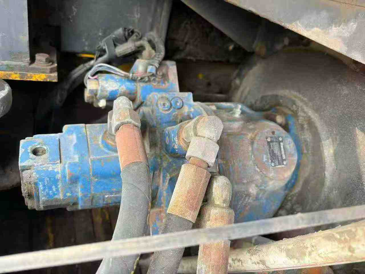 Used XCMG XE60 Excavator 2016 Model / 4