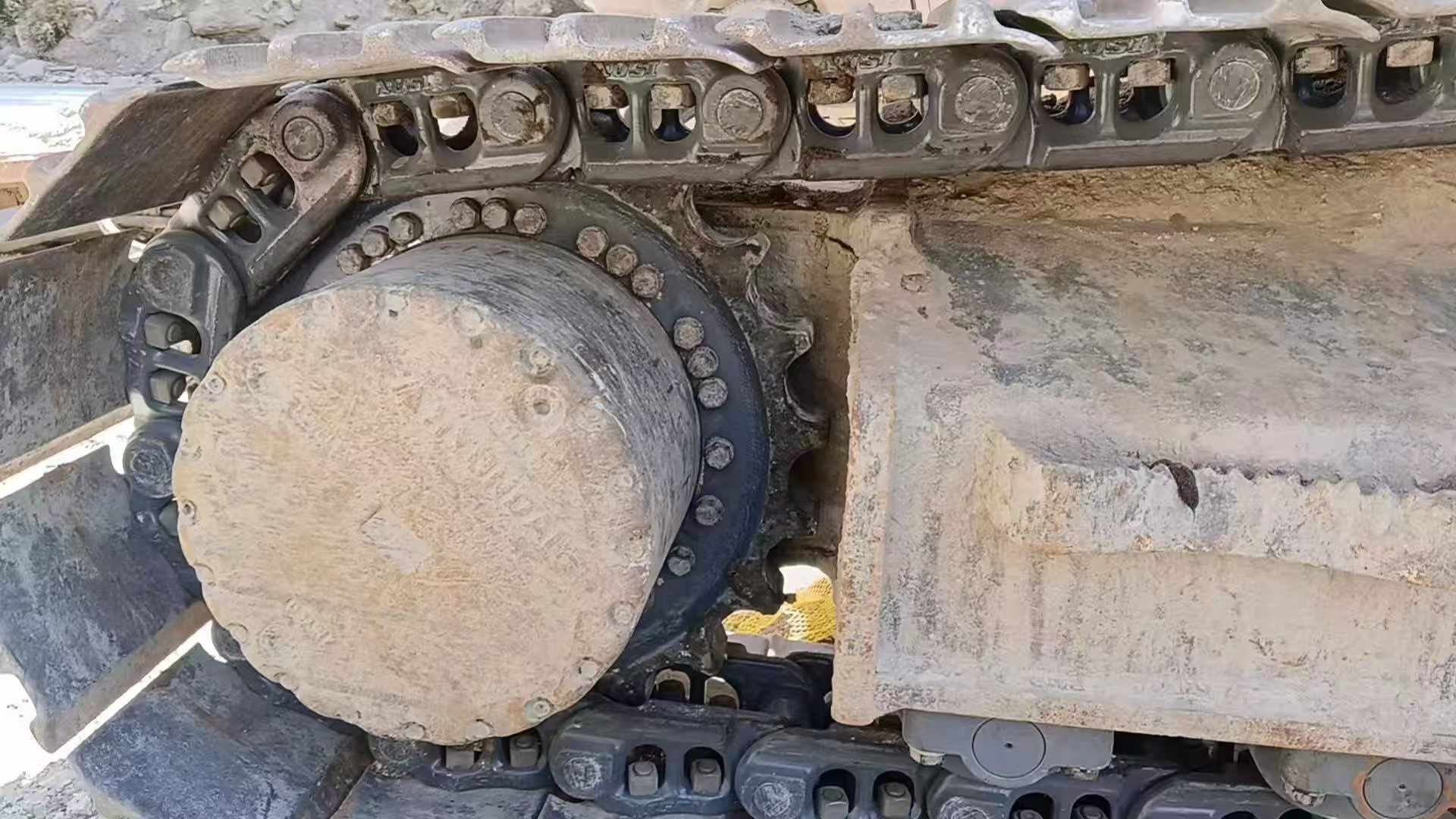 Used Hyundai R215VSN Excavator 2018 Model / 4