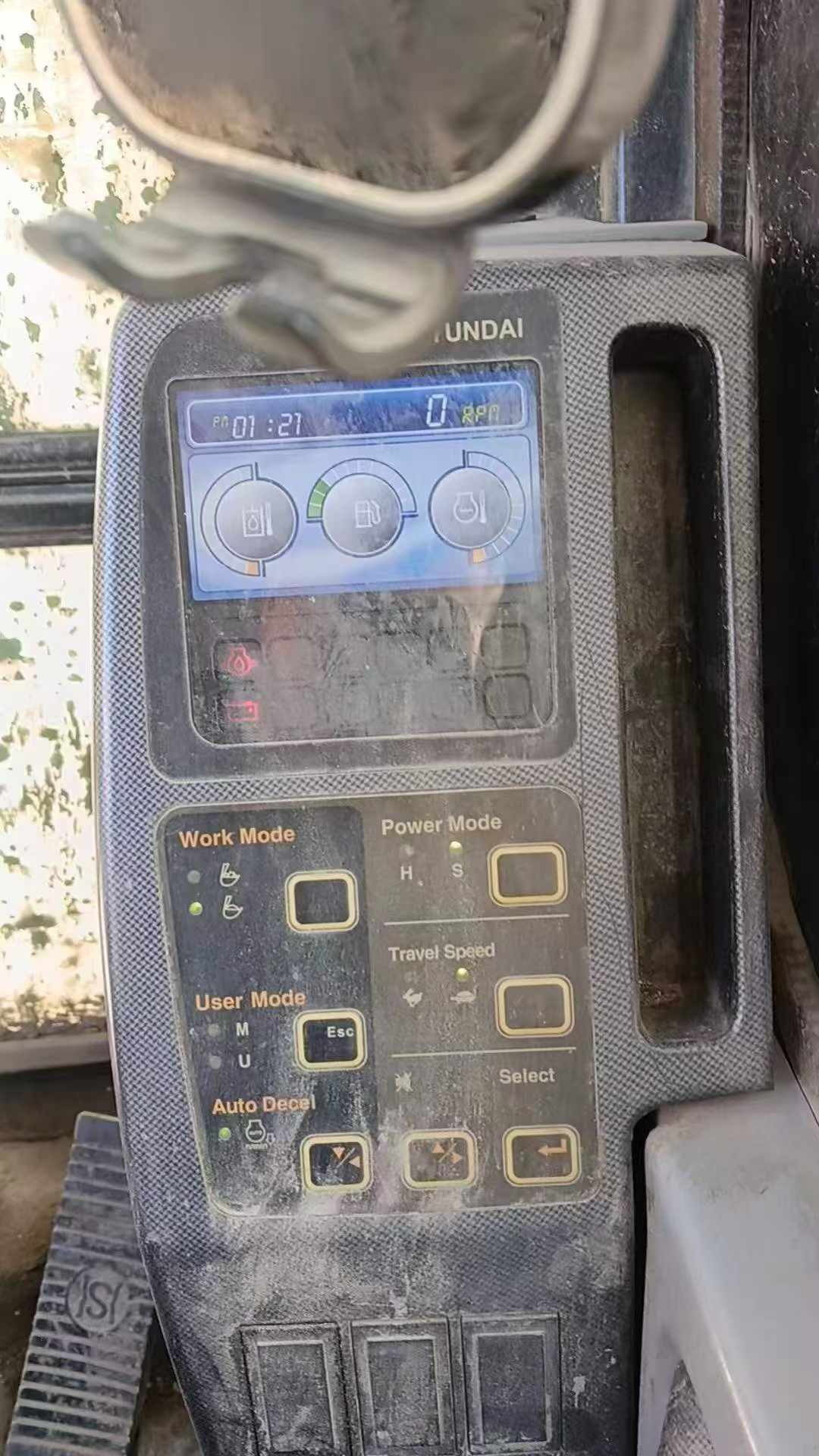 Used Hyundai R215VSN Excavator 2018 Model / 6