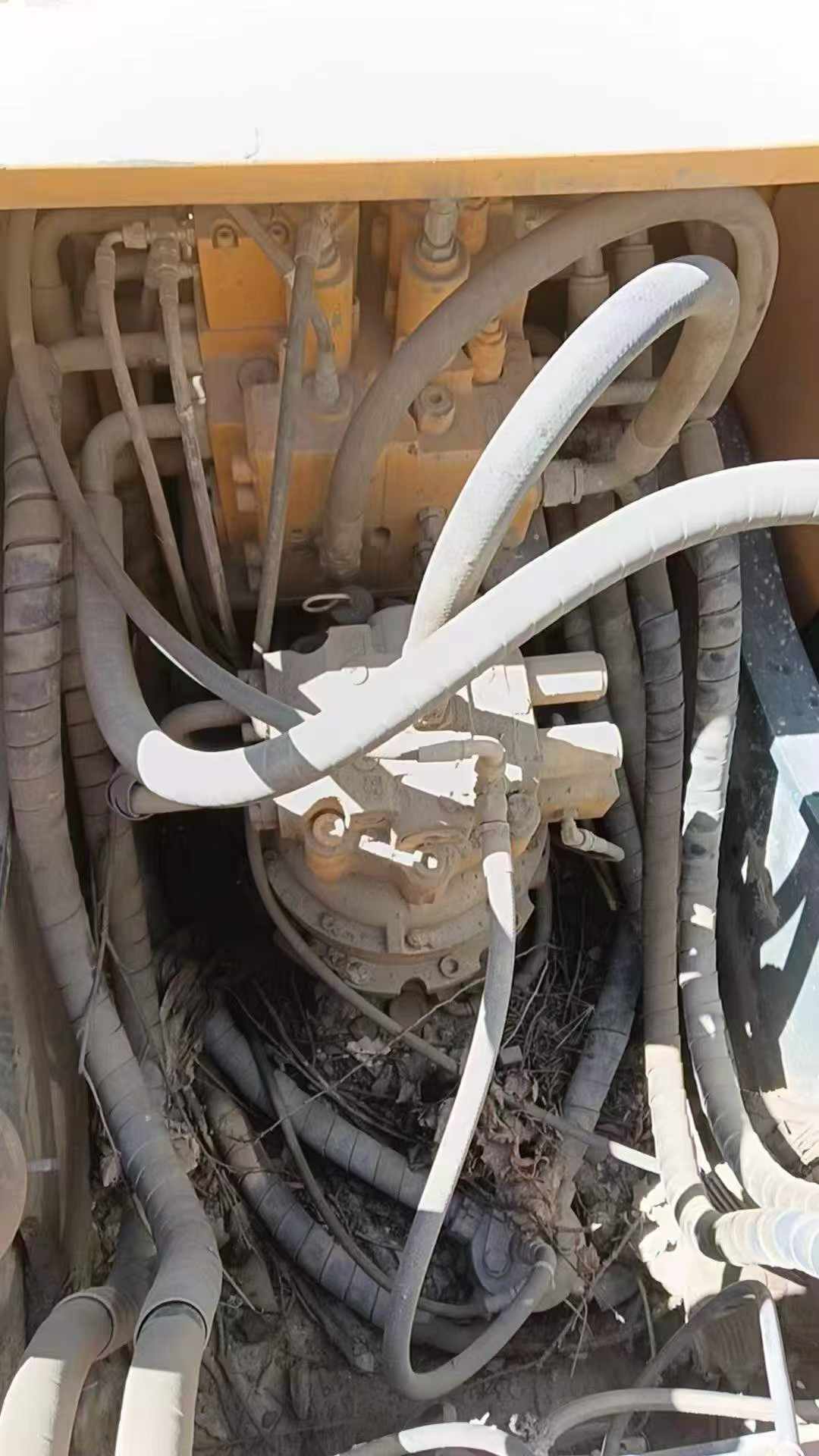 Used Hyundai R215VSN Excavator 2018 Model / 2